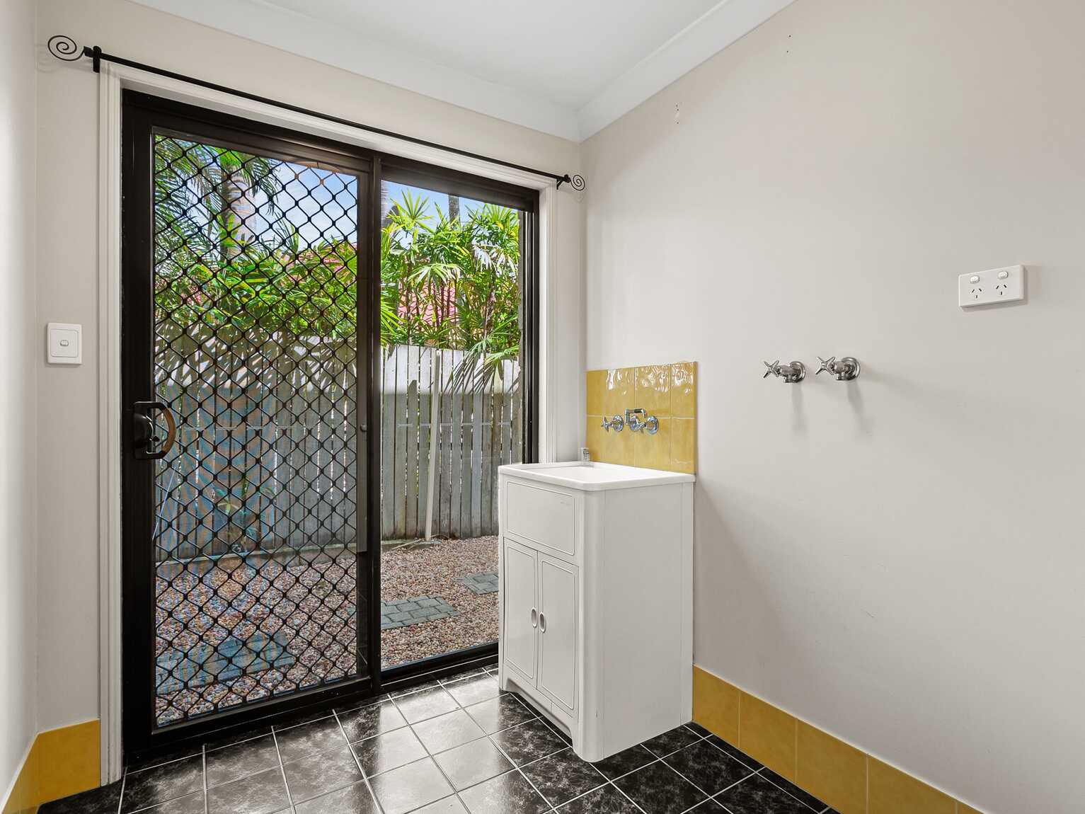 10 Crebra Court Bellmere 10 Crebra Court Bellmere