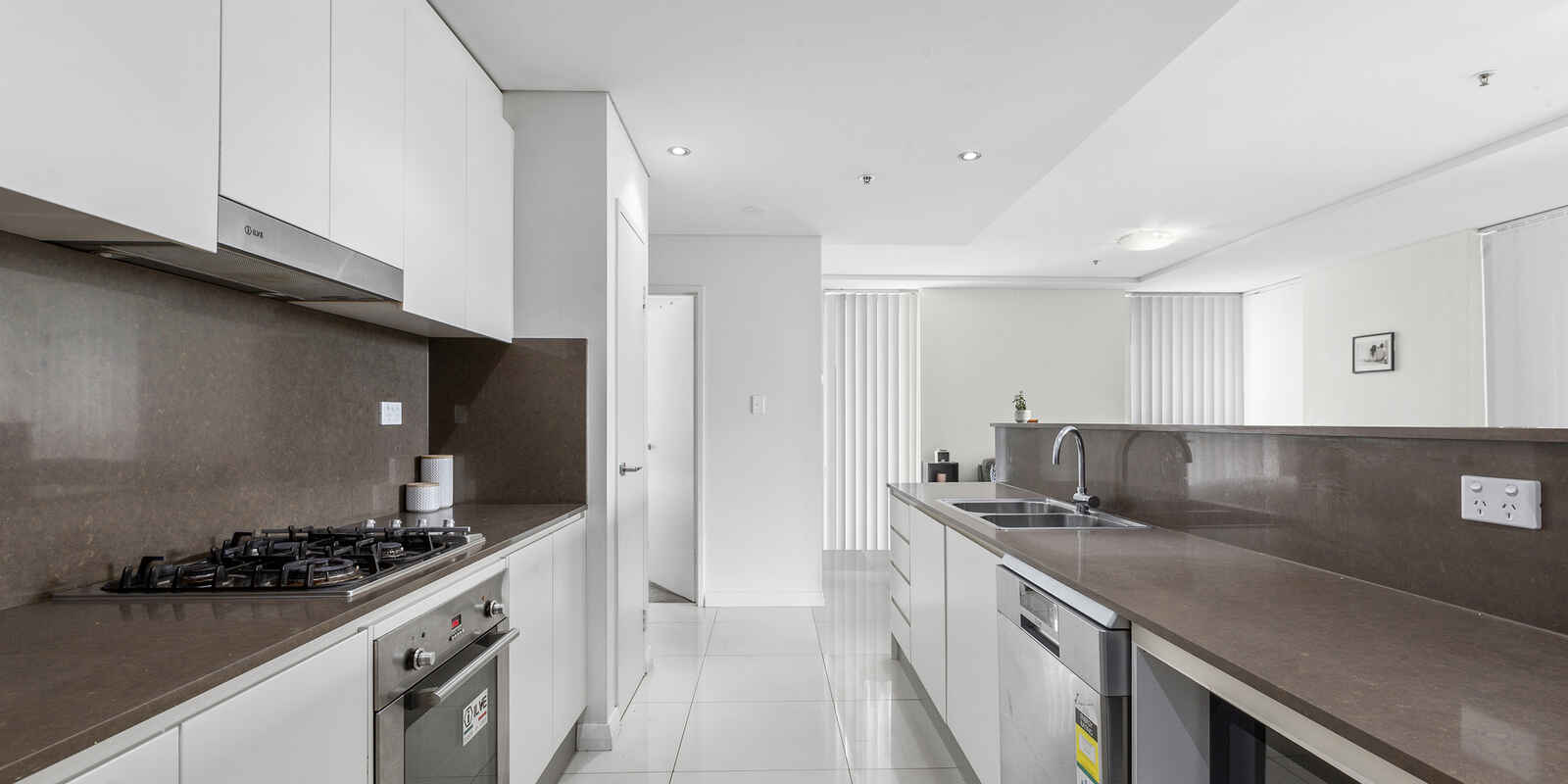 1054/111 High Street Mascot 1054/111 High Street Mascot