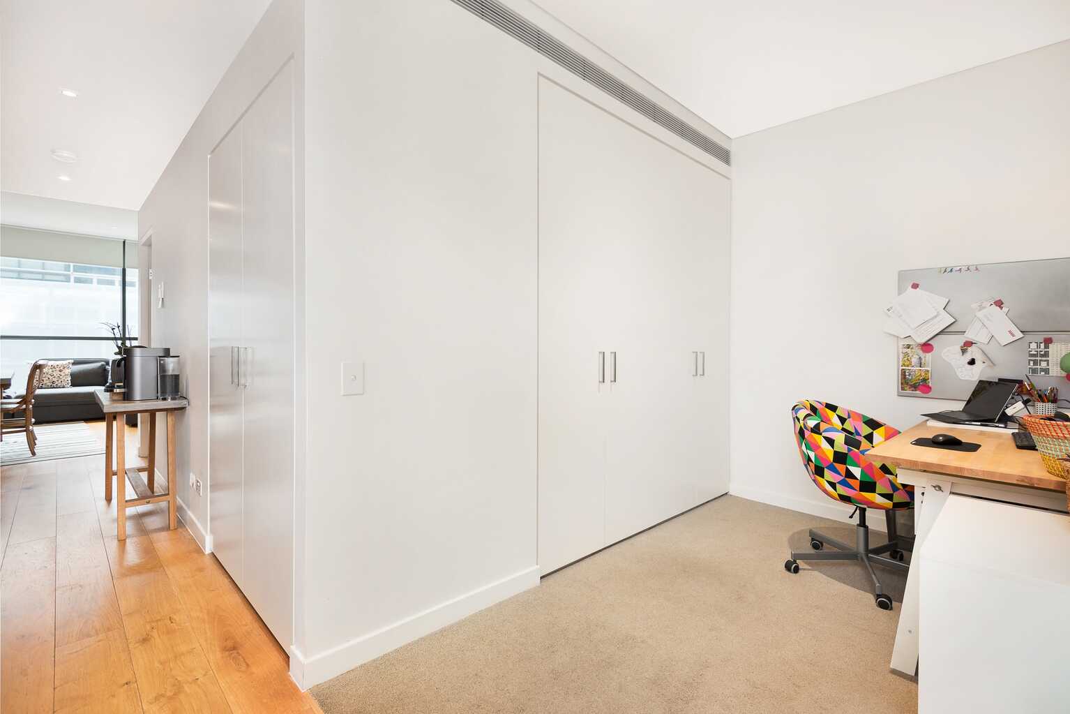 217/225 Pacific Highway North Sydney