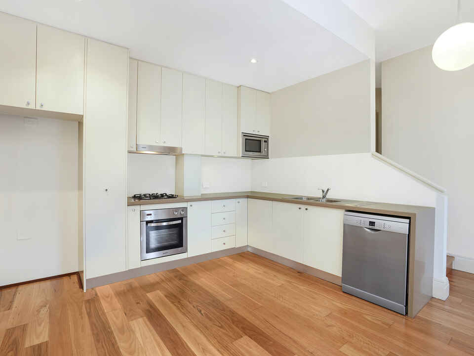 4/2 Metropolitan Road Enmore