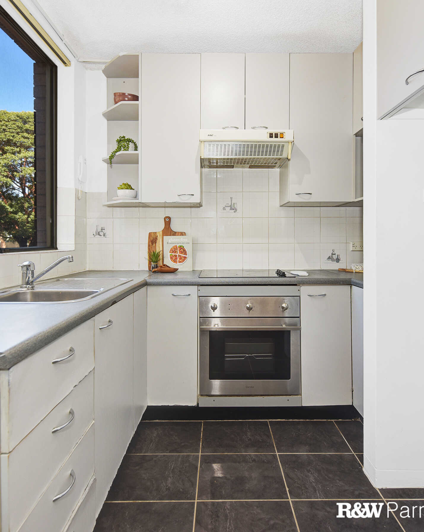 16/9-13 Castle Street North Parramatta, Parramatta - Thumbnail 2