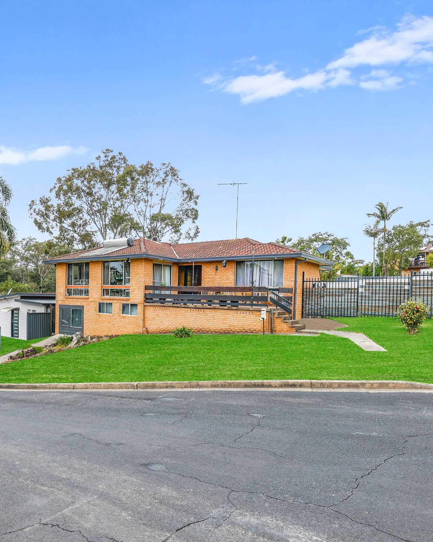 27 Kembla Crescent Ruse, Ruse - Thumbnail 2