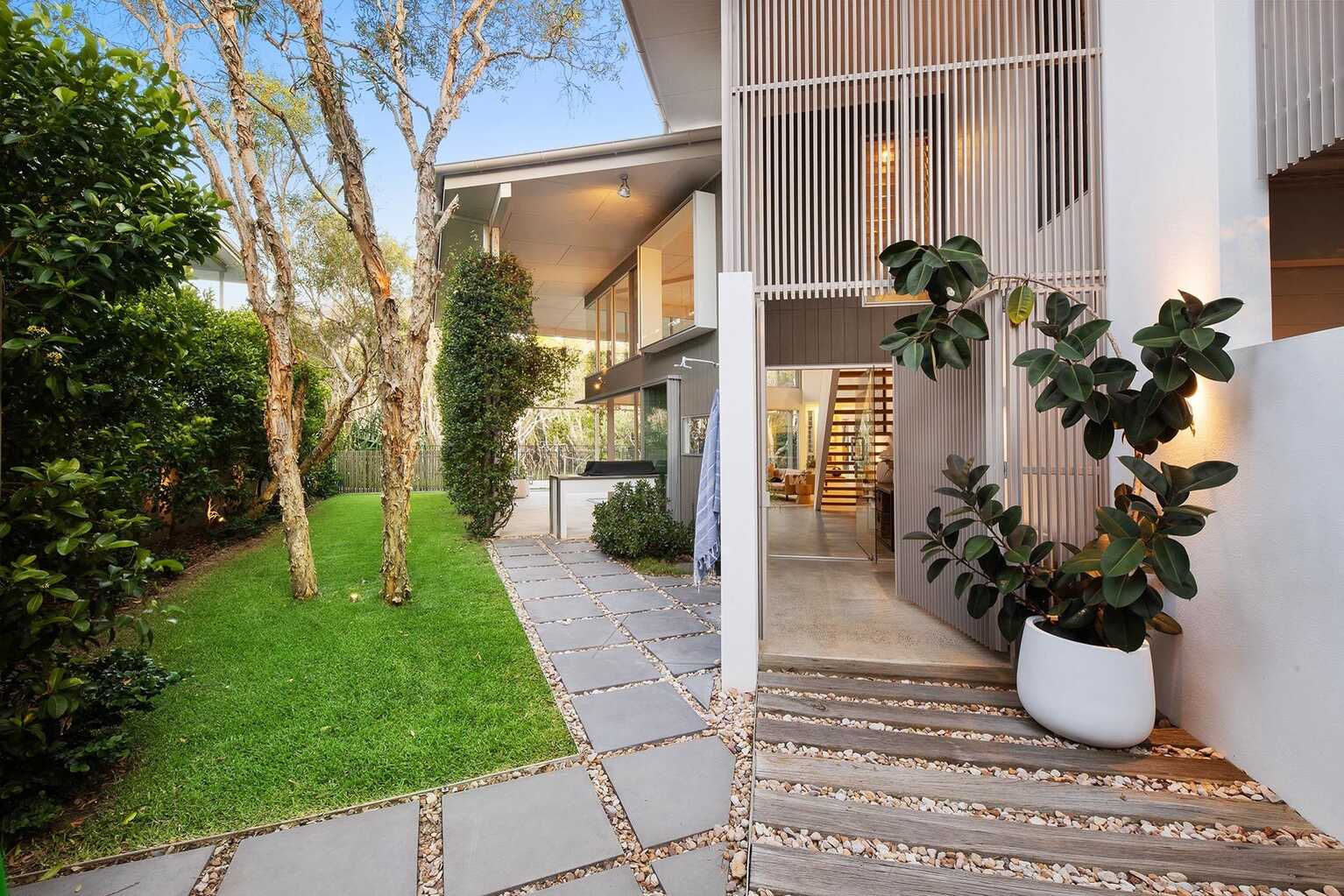 25 Whitehaven Parade Yaroomba 25 Whitehaven Parade Yaroomba