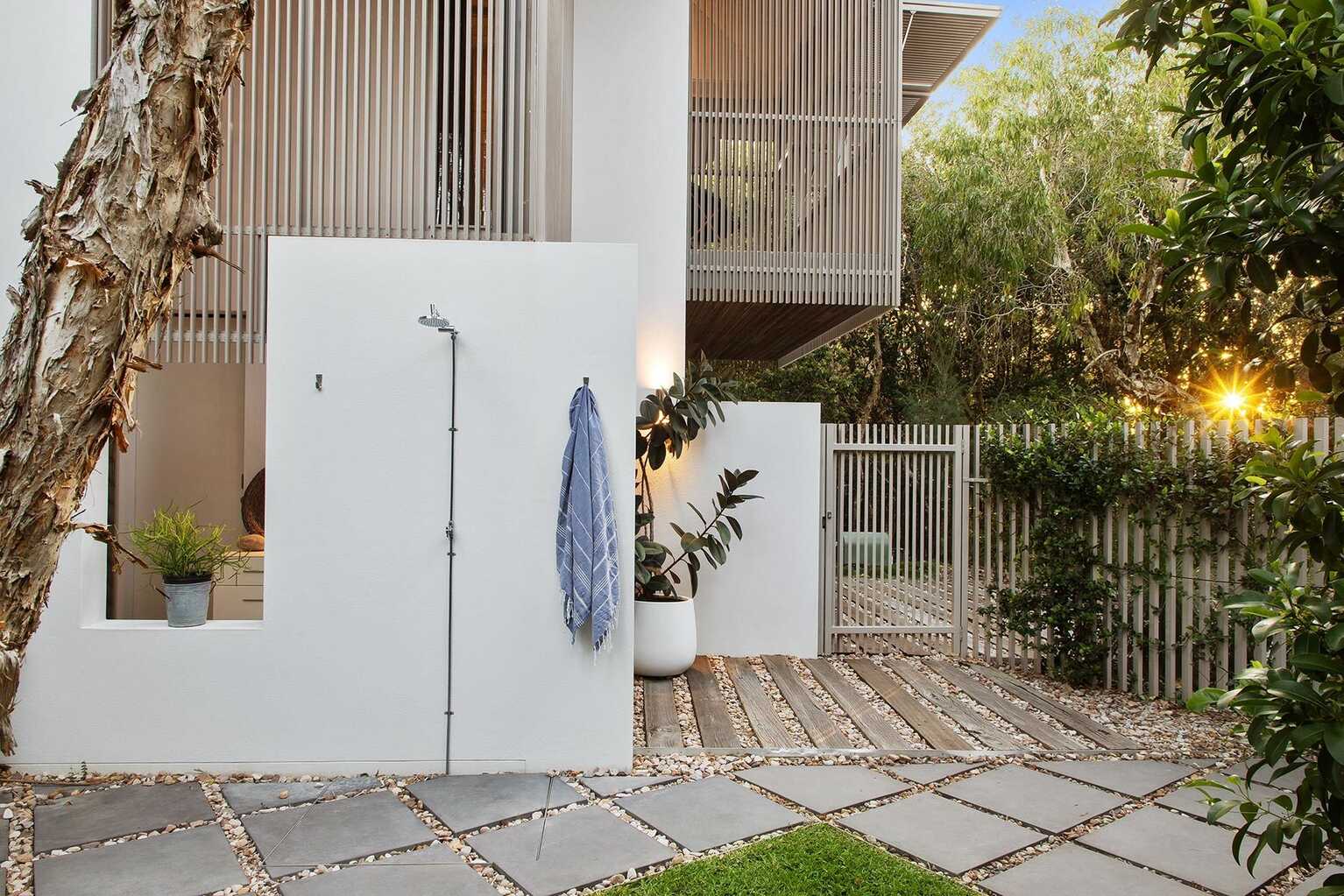 25 Whitehaven Parade Yaroomba 25 Whitehaven Parade Yaroomba