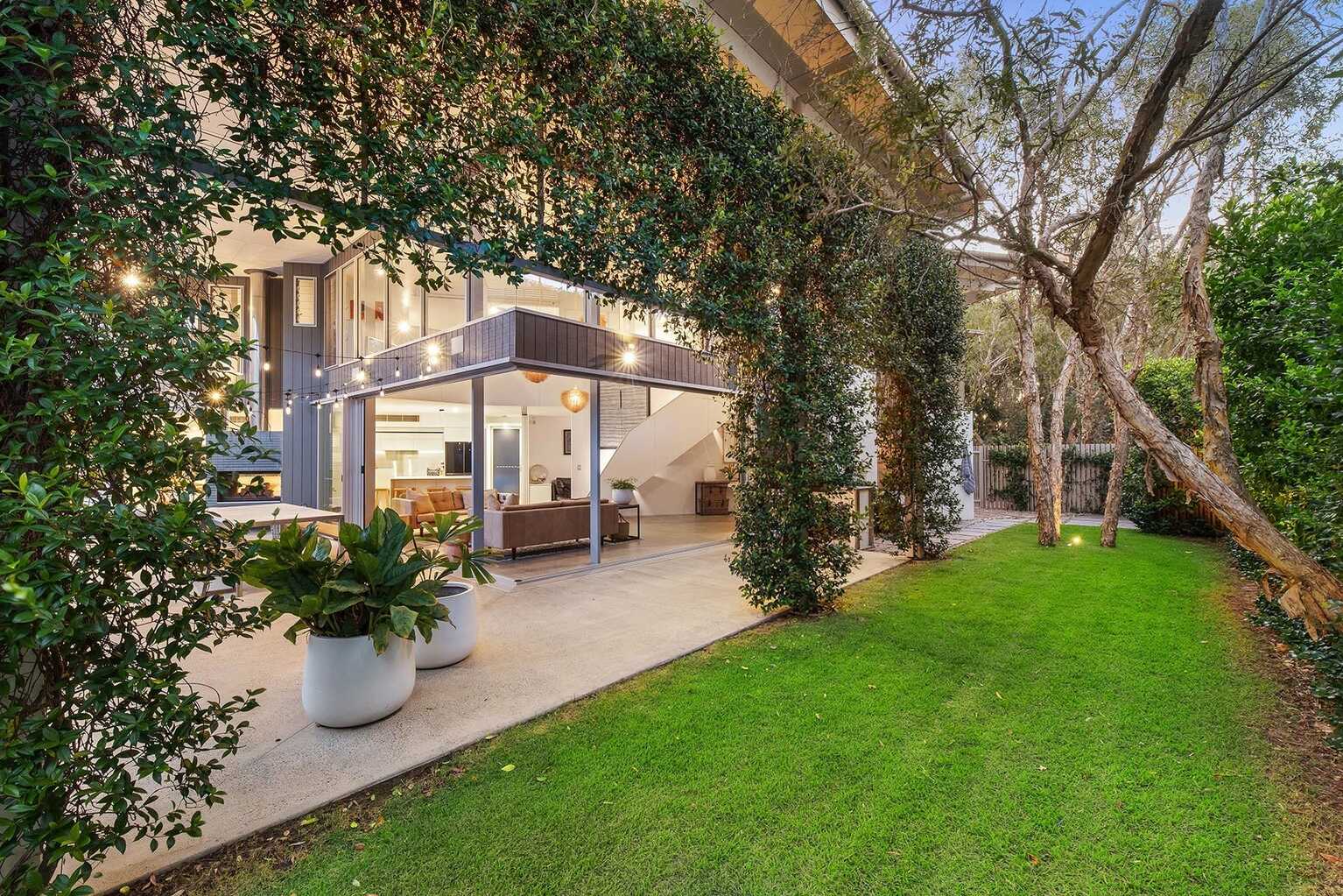 25 Whitehaven Parade Yaroomba 25 Whitehaven Parade Yaroomba
