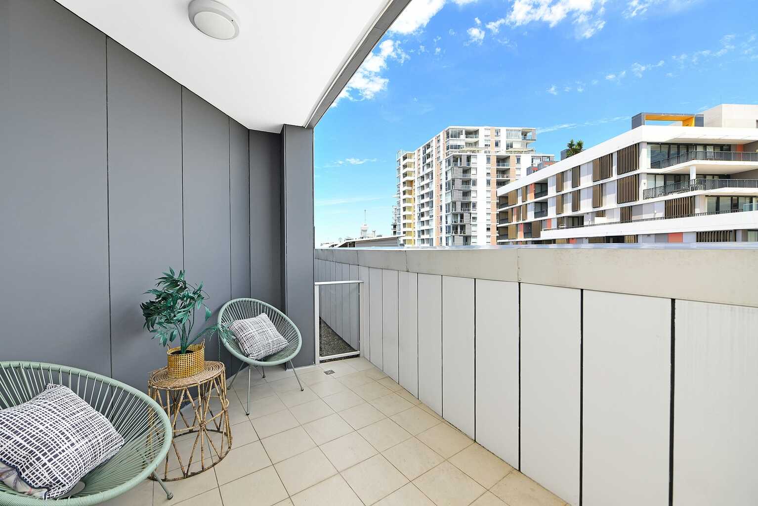 1104/12 Brodie Spark Drive Wolli Creek 1104/12 Brodie Spark Drive Wolli Creek
