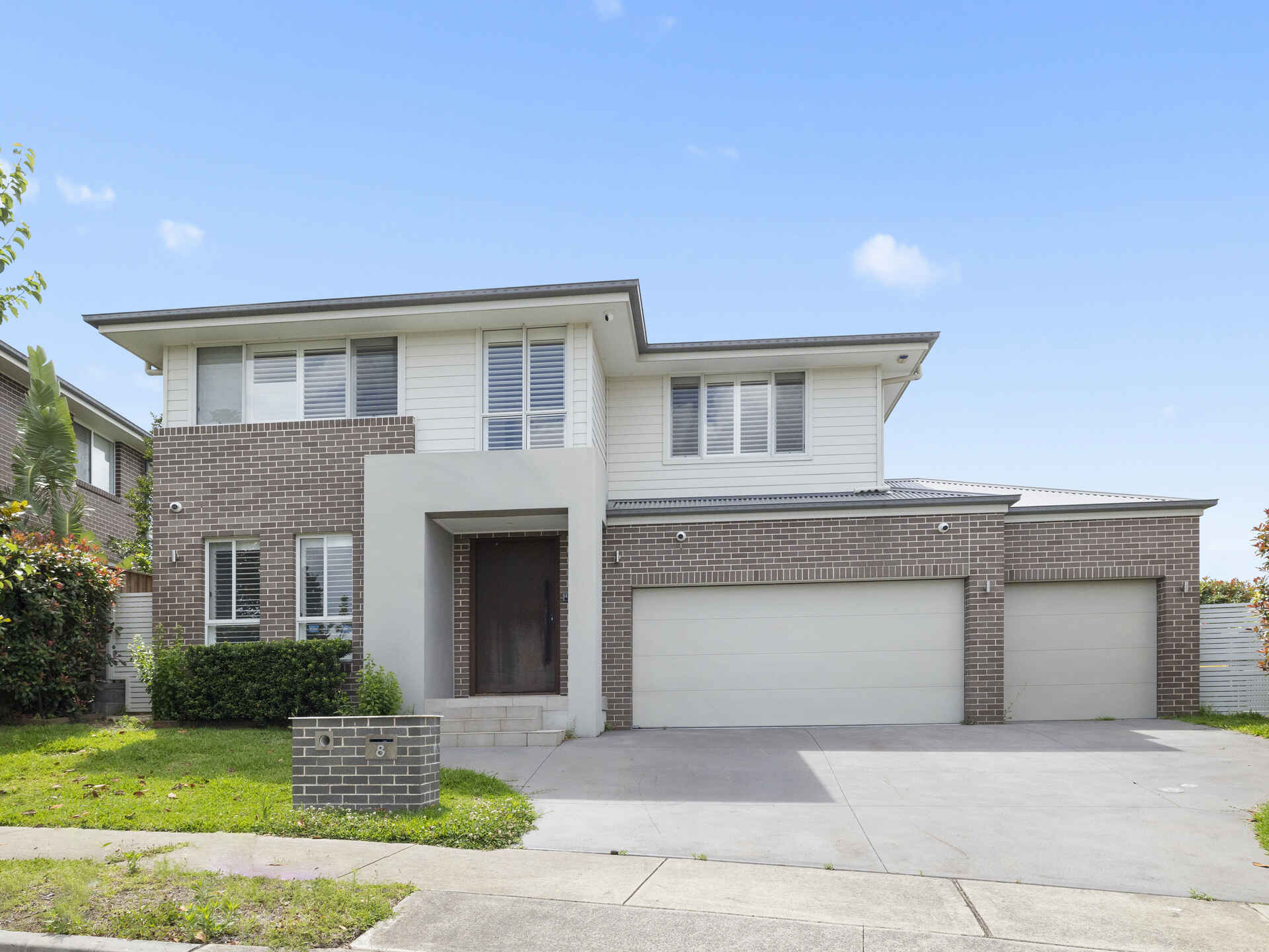 8 Chesterton Avenue North Kellyville