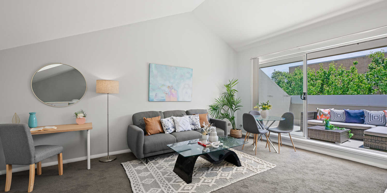 16/20 Close Street Canterbury
