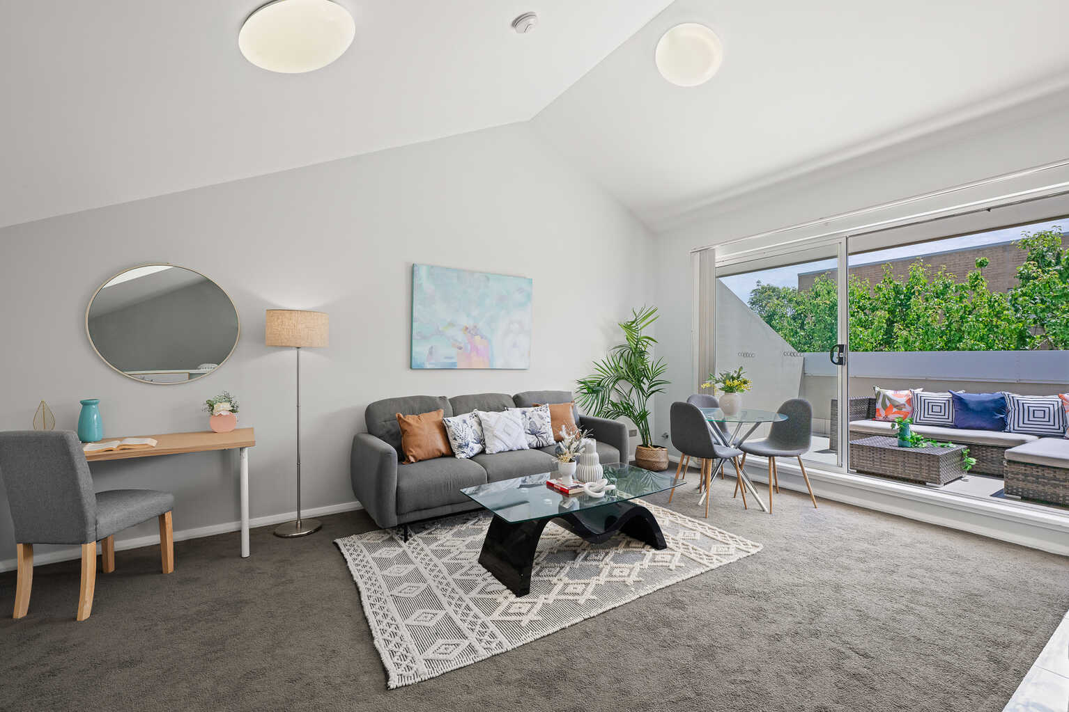 16/20 Close Street Canterbury