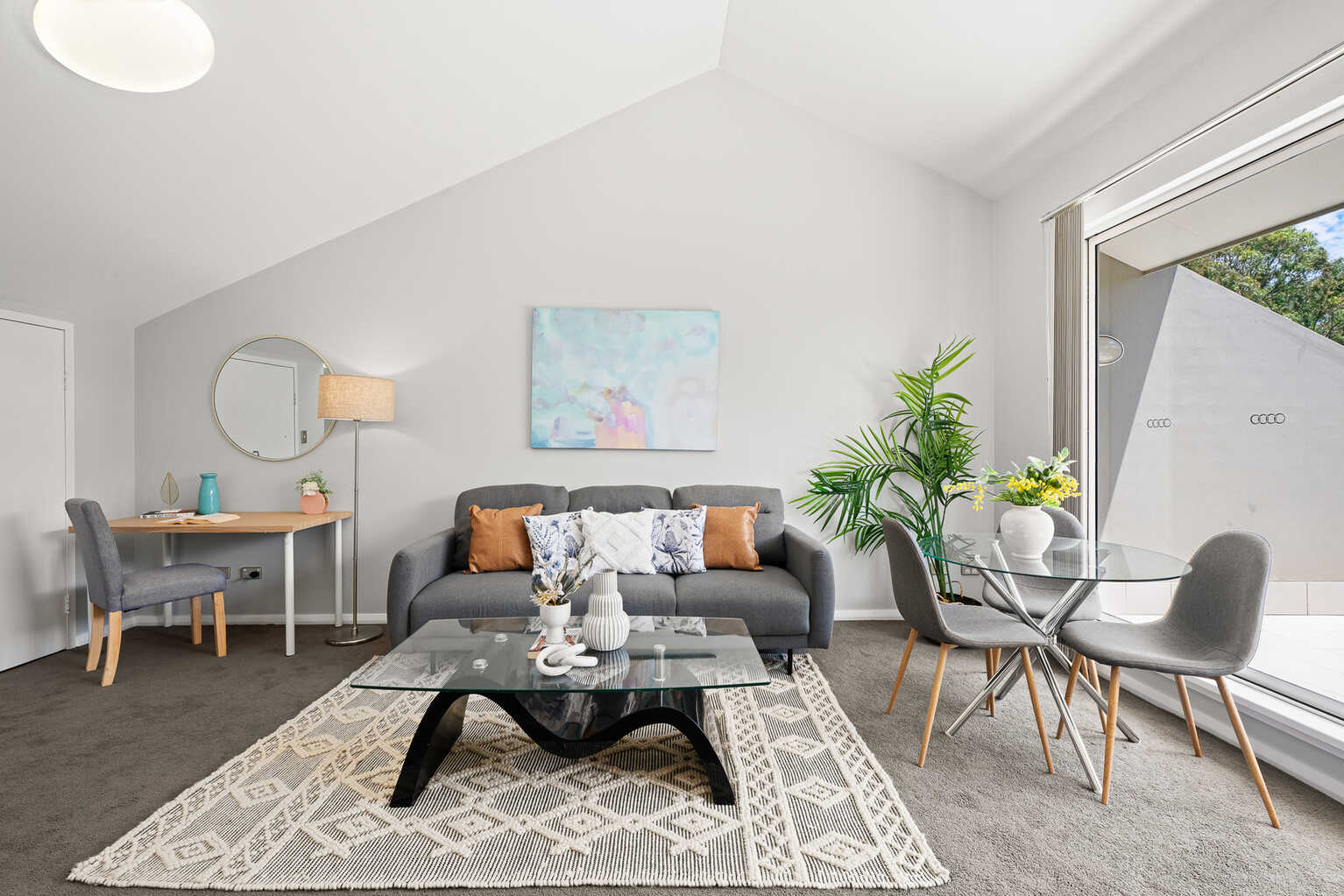 16/20 Close Street Canterbury