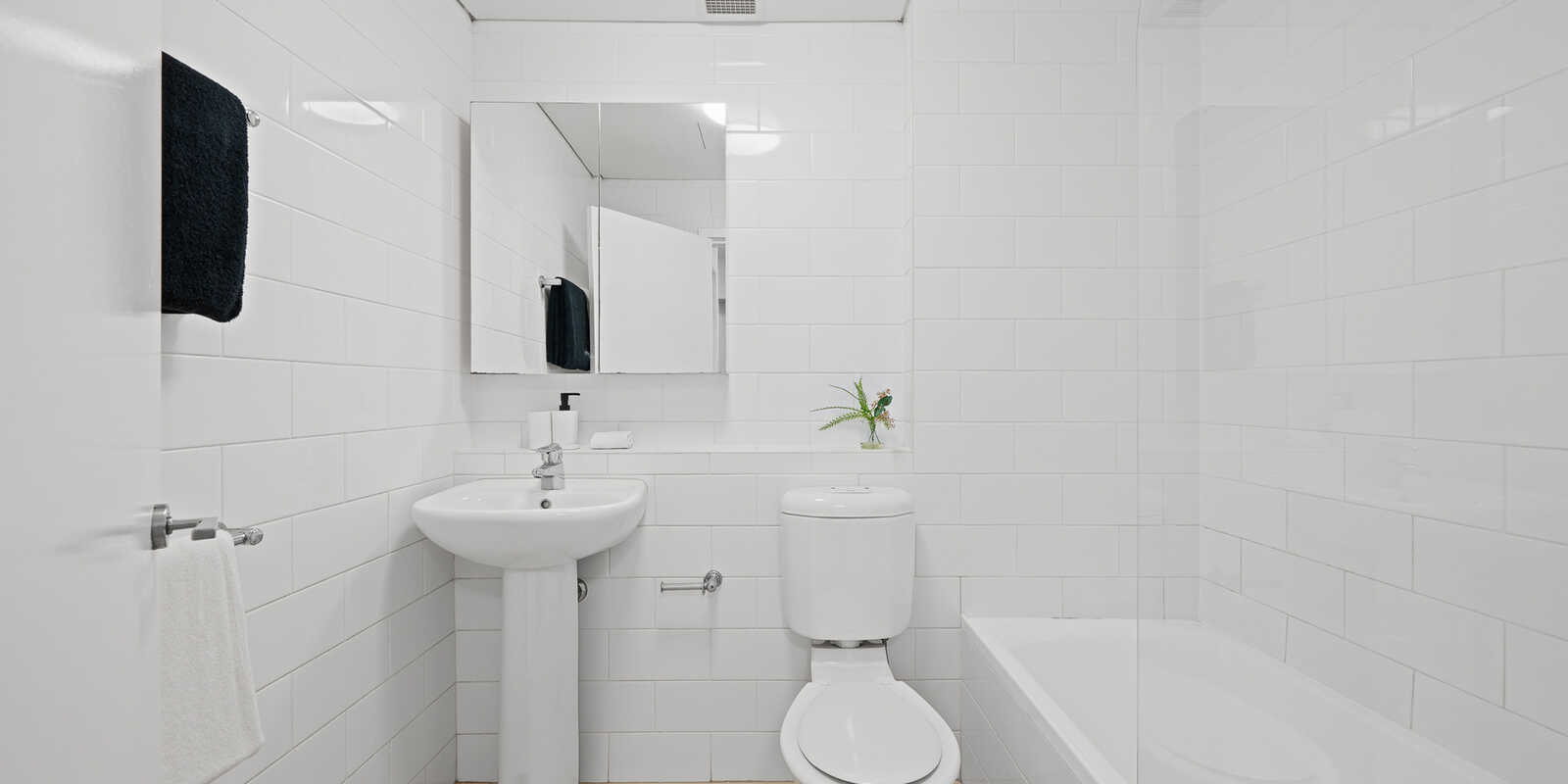 16/20 Close Street Canterbury