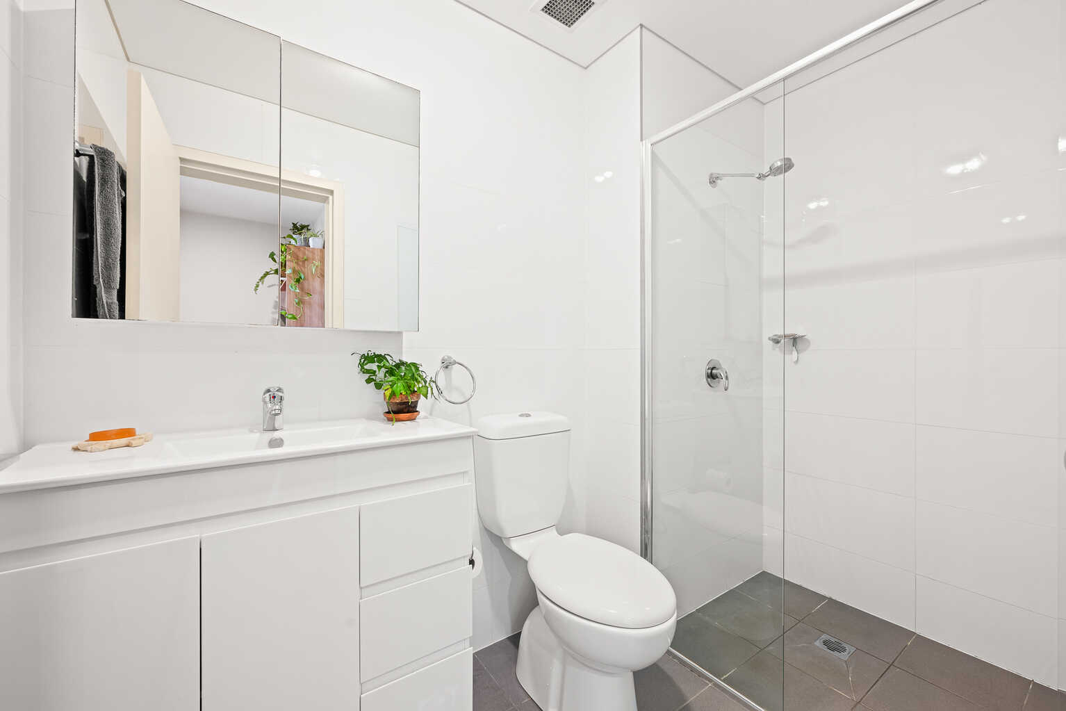 58/20 Close Street Canterbury