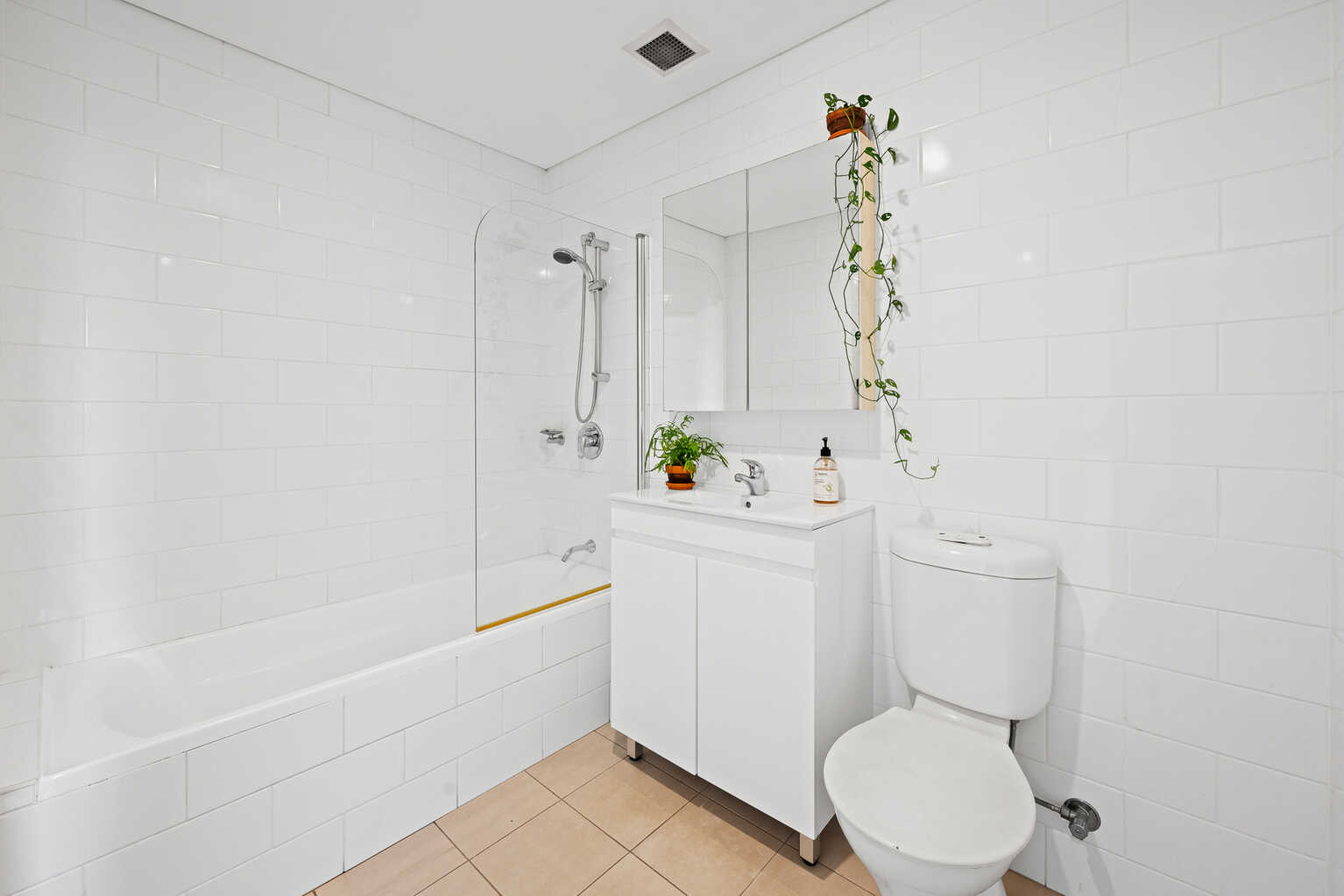 58/20 Close Street Canterbury
