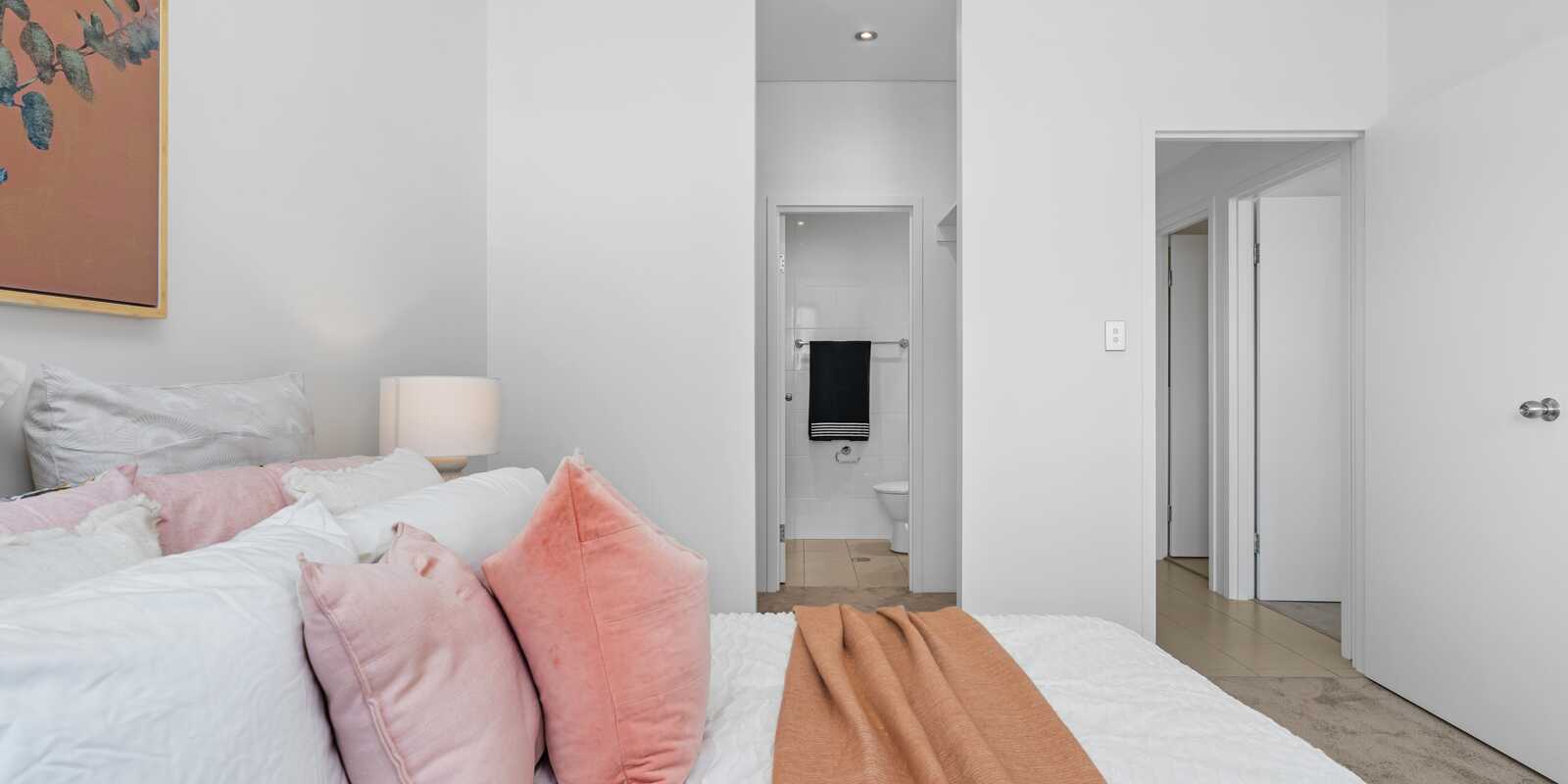 16/58 Powell St Homebush