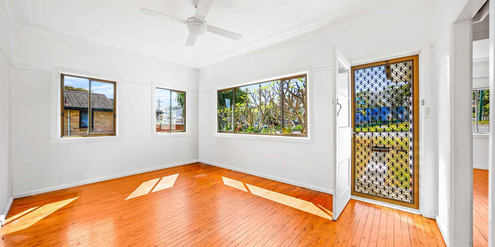 30 Woomera Road Little Bay 30 Woomera Road Little Bay