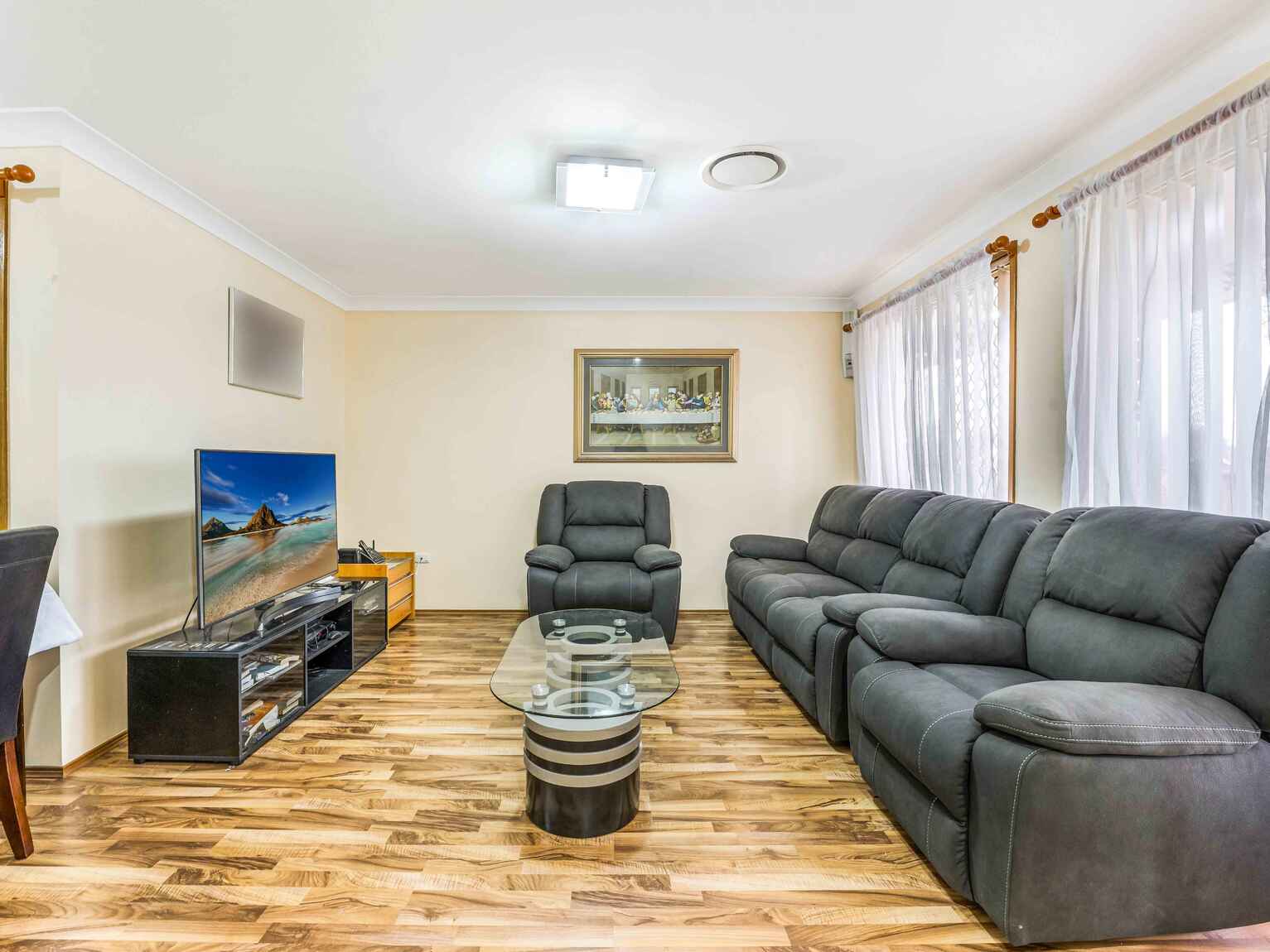 33 Harrier Avenue Green Valley 33 Harrier Avenue Green Valley