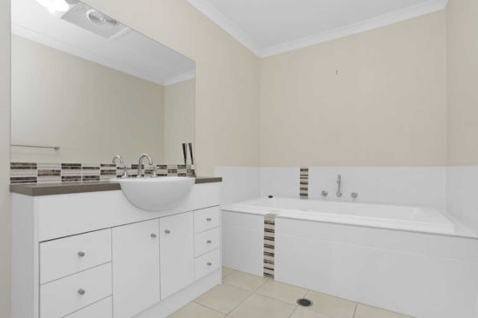 2/20 Riverstone Street Ningi 2/20 Riverstone Street Ningi