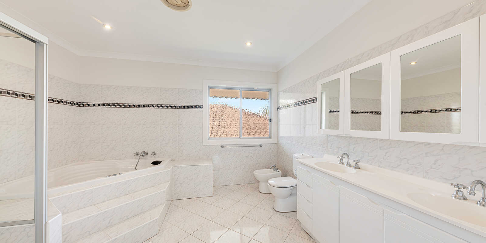 75 Baringa Road Northbridge