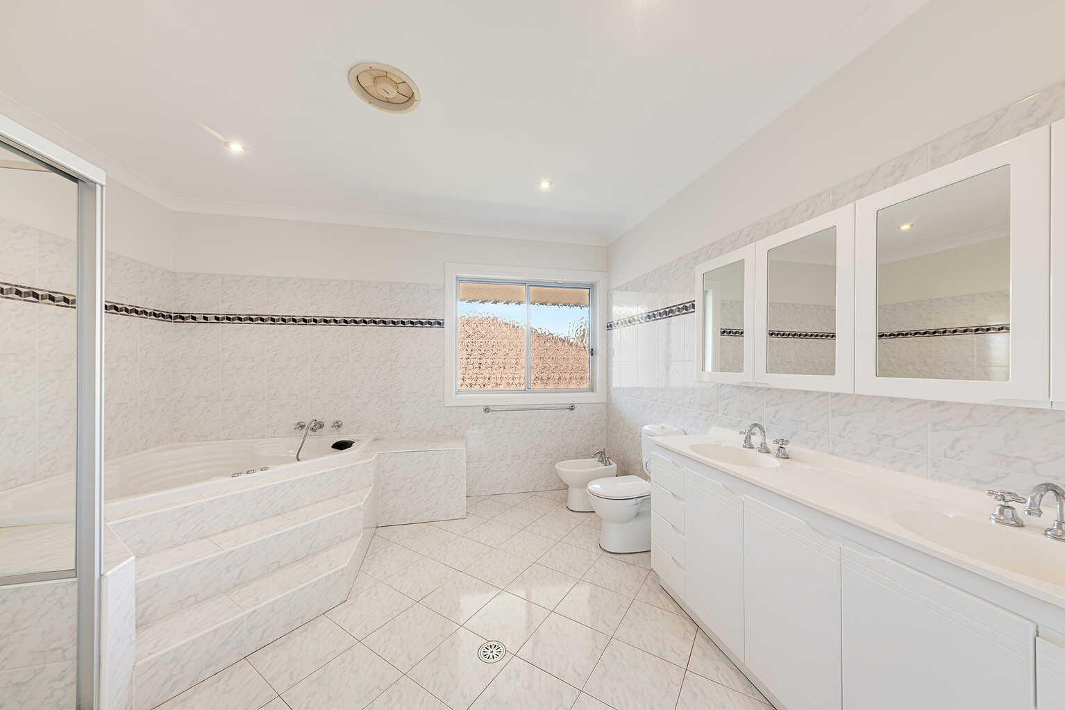 75 Baringa Road Northbridge