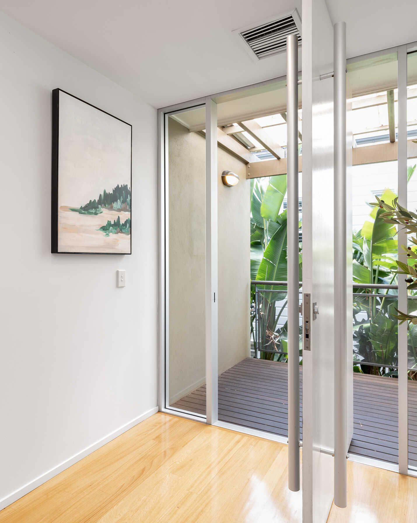 16 Upper Lancaster Road Ascot, Ascot - Thumbnail 2
