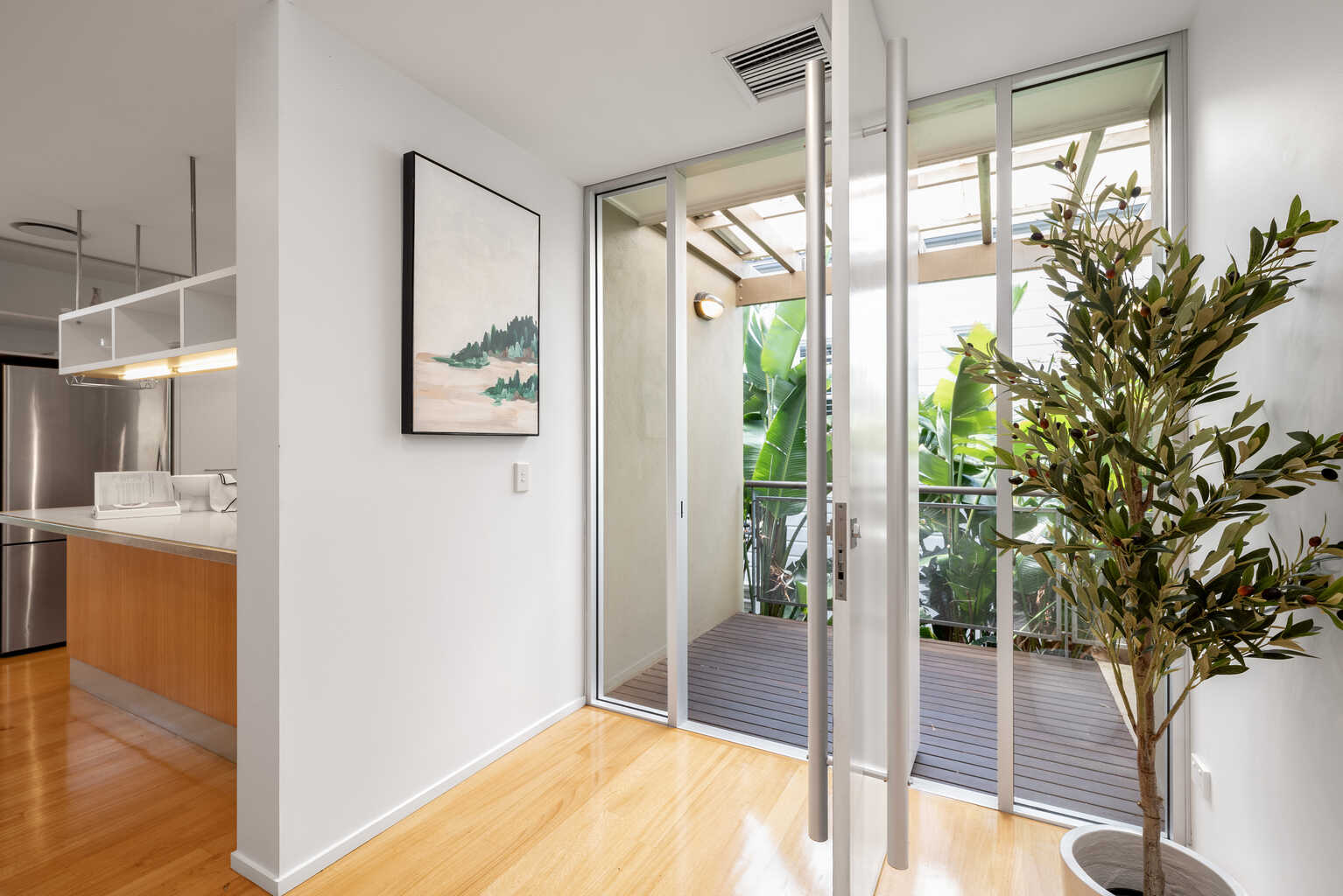 16 Upper Lancaster Road Ascot 16 Upper Lancaster Road Ascot