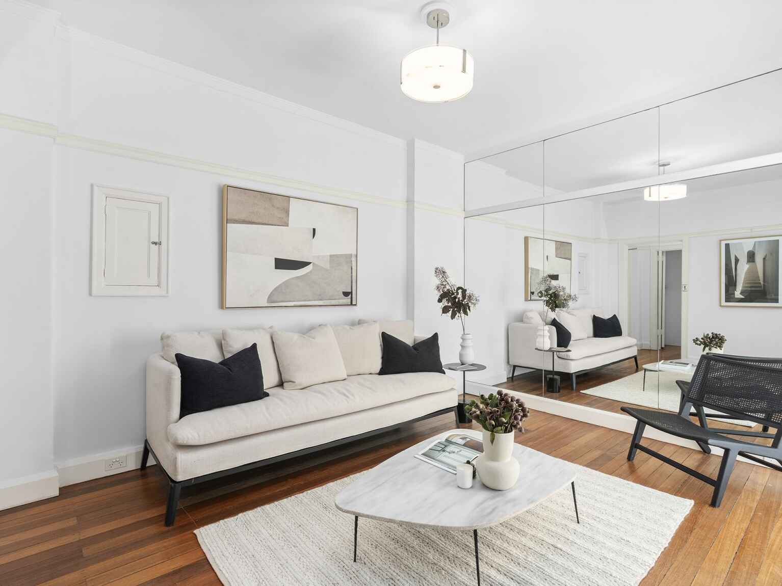 33/16 Macleay Street Elizabeth Bay