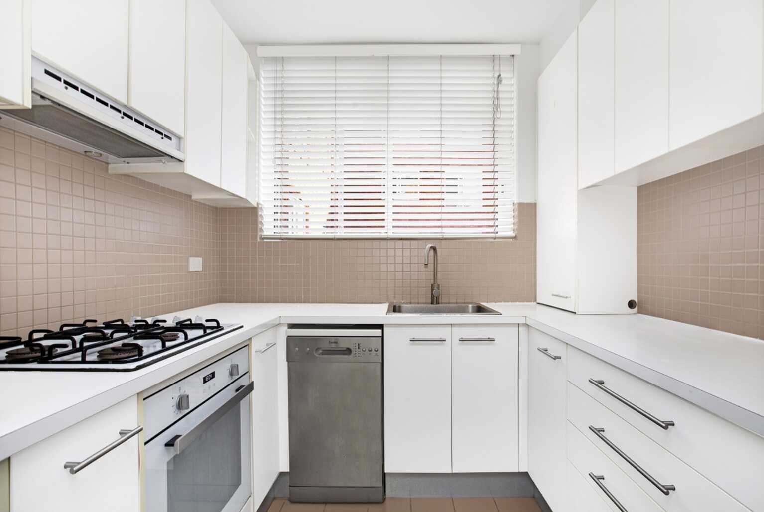 2/10 Punch Street Mosman