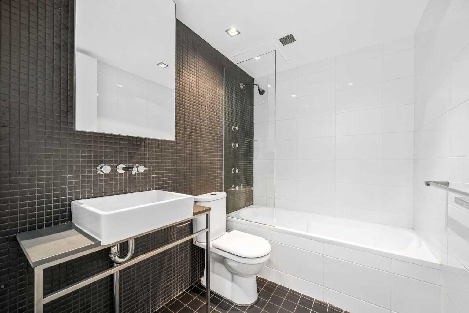 505/12 Danks Street Waterloo