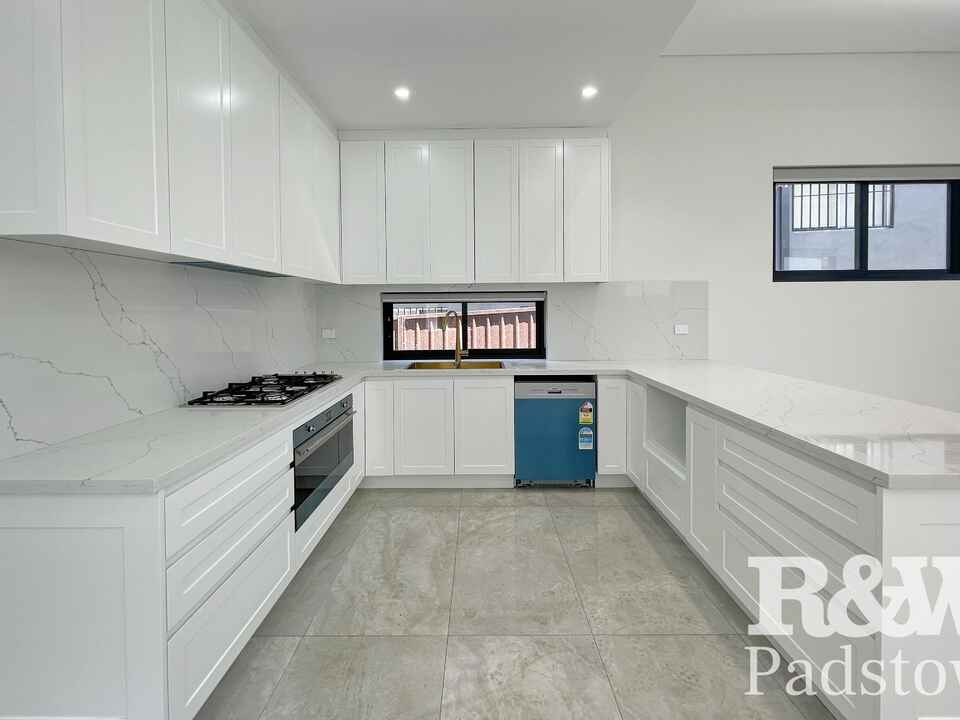 7B Holland Crescent Casula