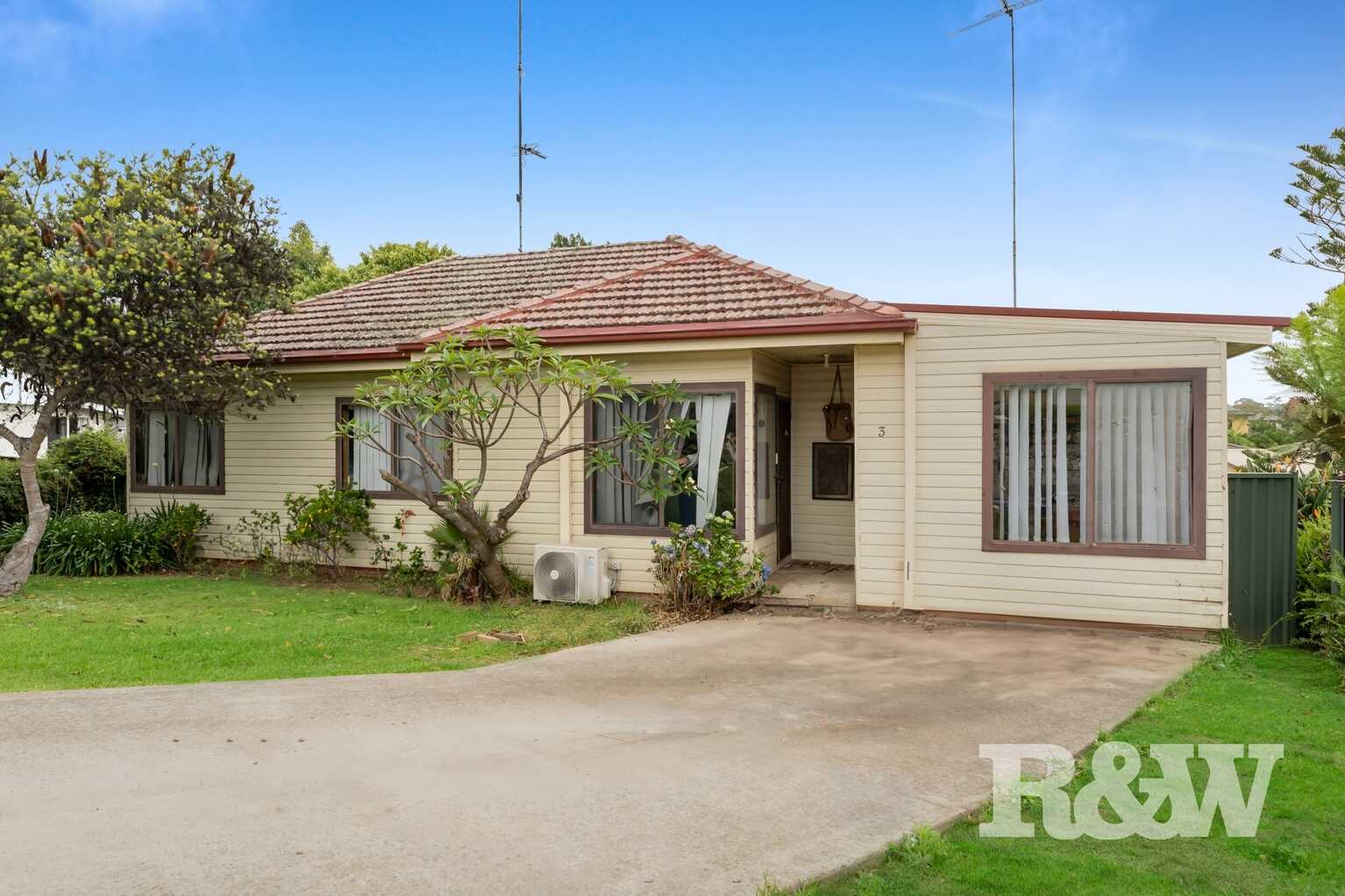 3 Donaldson Street Bradbury 3 Donaldson Street Bradbury