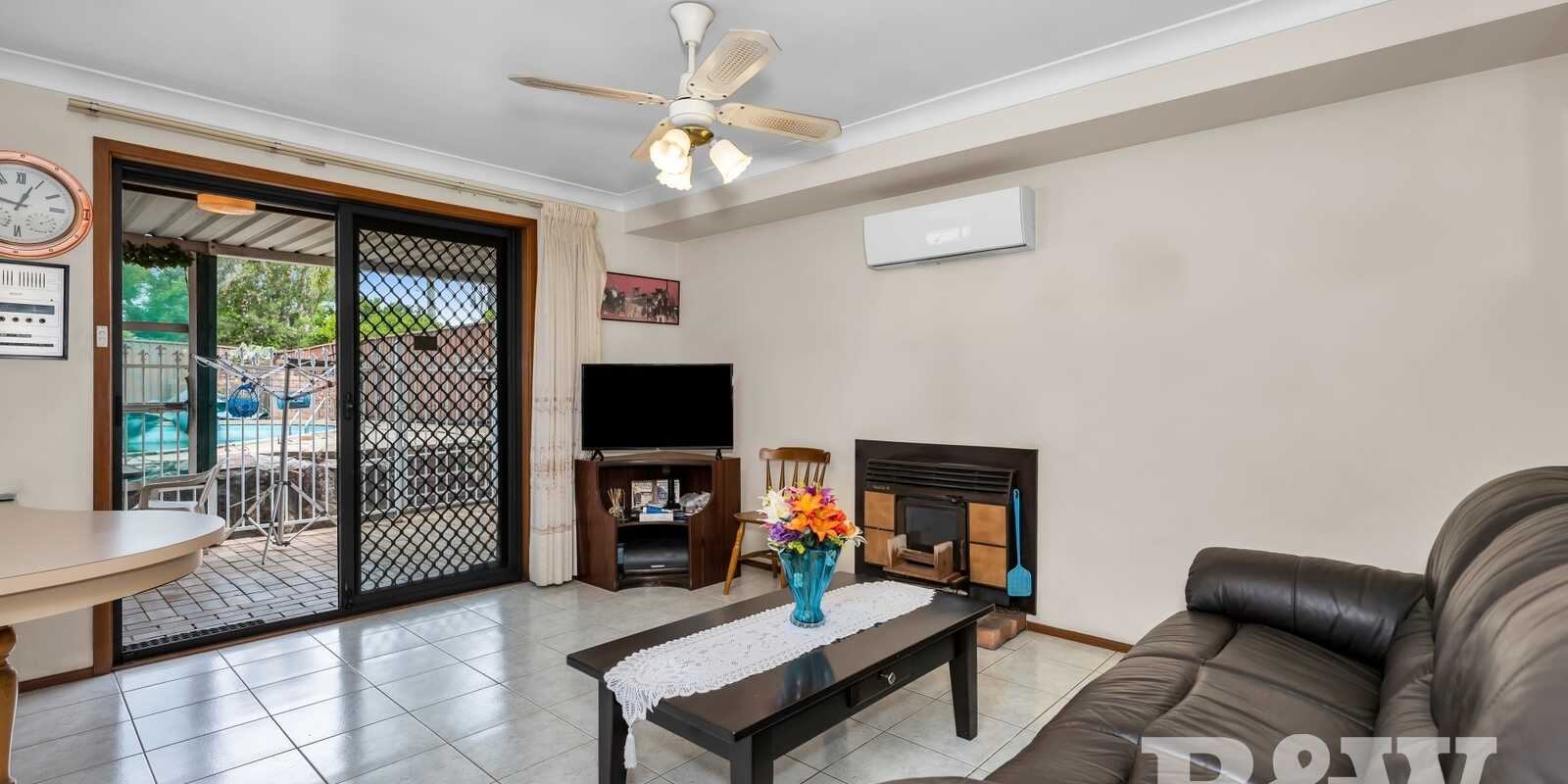 8 Drood Place Ambarvale 8 Drood Place Ambarvale
