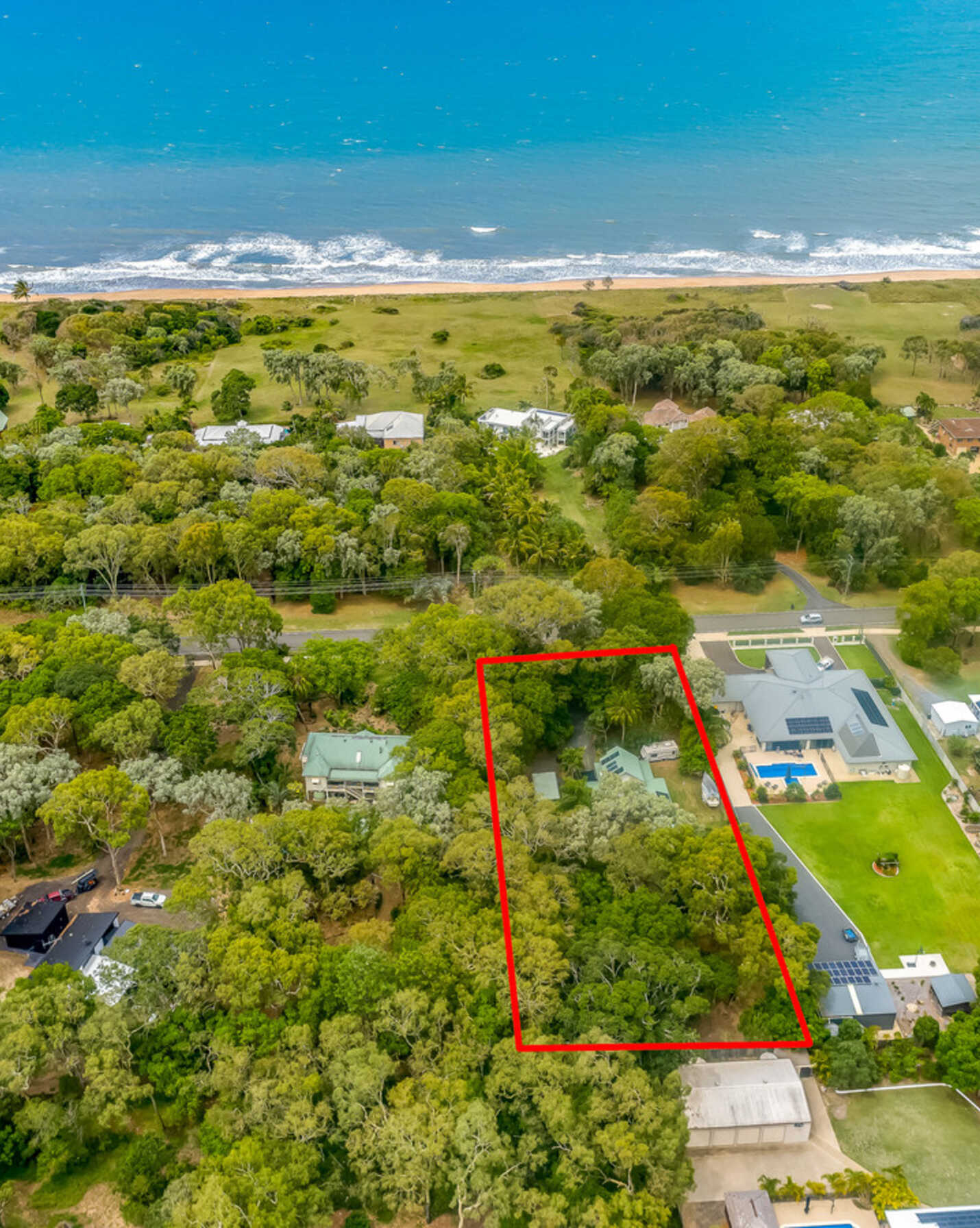 147 Sylvan Drive Moore Park Beach, Beach - Thumbnail 2