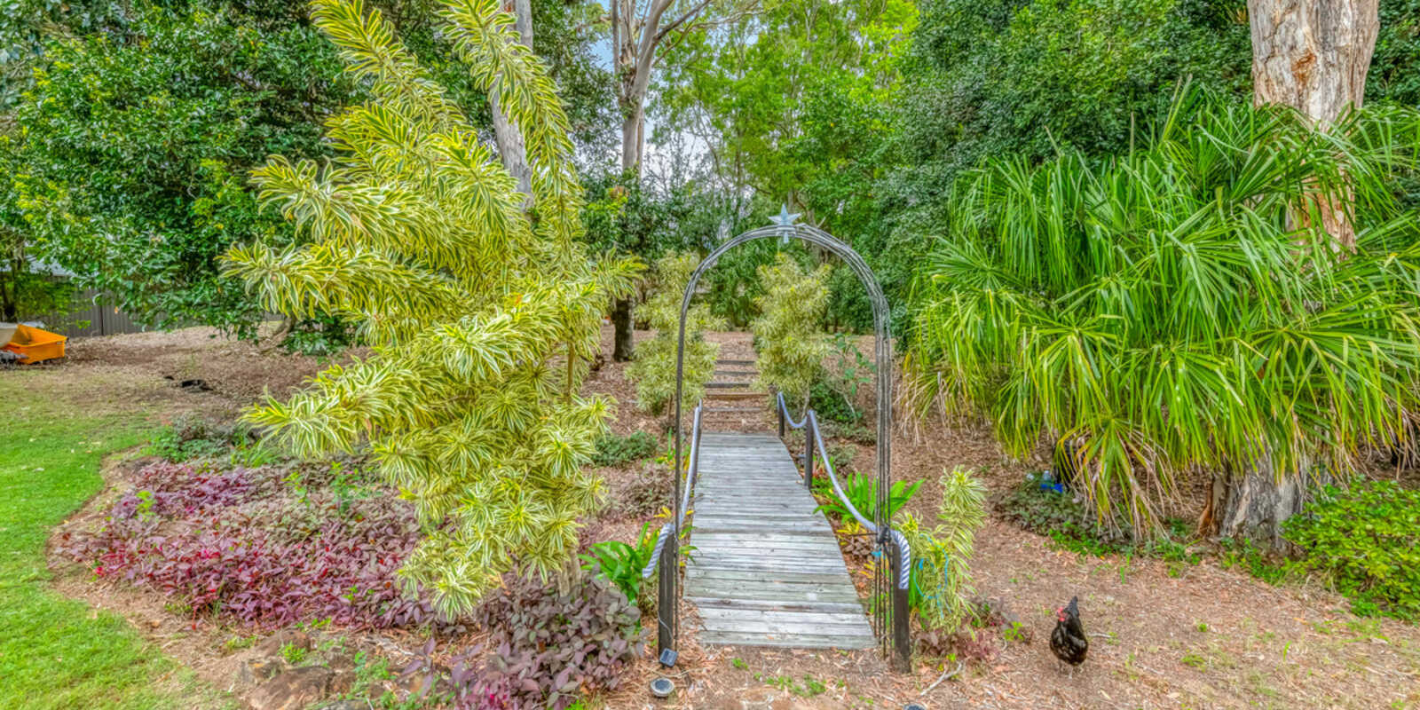 147 Sylvan Drive Moore Park Beach 147 Sylvan Drive Moore Park Beach