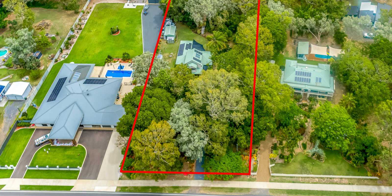 147 Sylvan Drive Moore Park Beach 147 Sylvan Drive Moore Park Beach