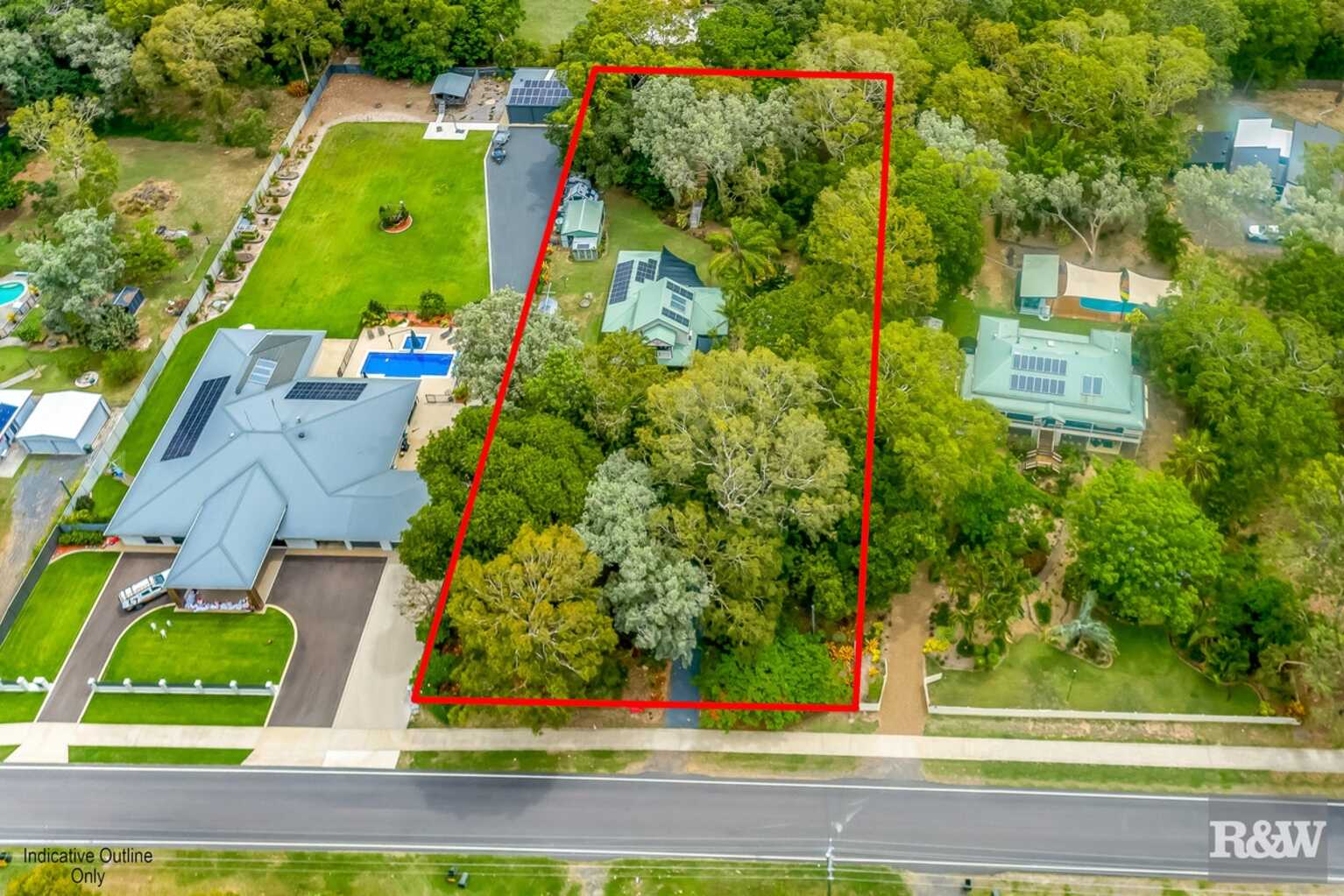 147 Sylvan Drive Moore Park Beach 147 Sylvan Drive Moore Park Beach