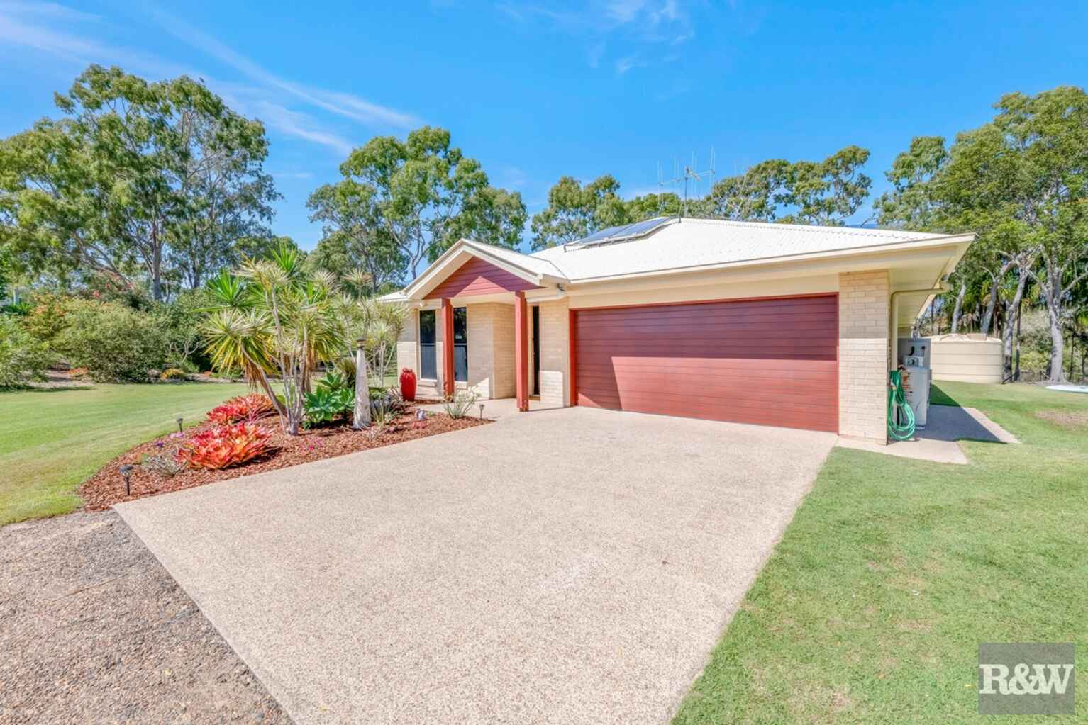 42 Kingfisher Crescent Moore Park Beach 42 Kingfisher Crescent Moore Park Beach
