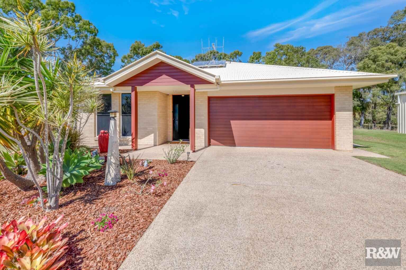 42 Kingfisher Crescent Moore Park Beach 42 Kingfisher Crescent Moore Park Beach