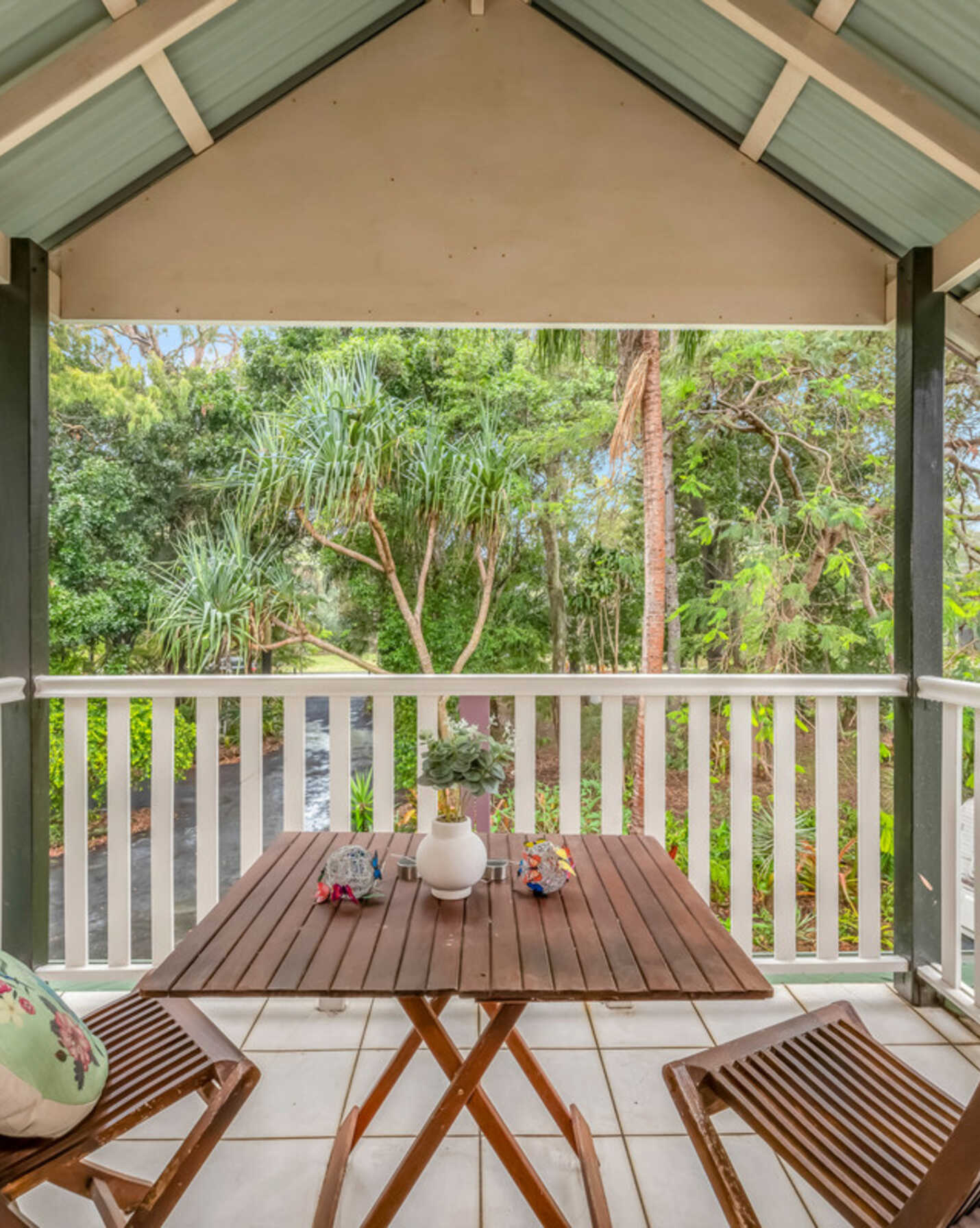 147 Sylvan Drive Moore Park Beach, Beach - Thumbnail 3