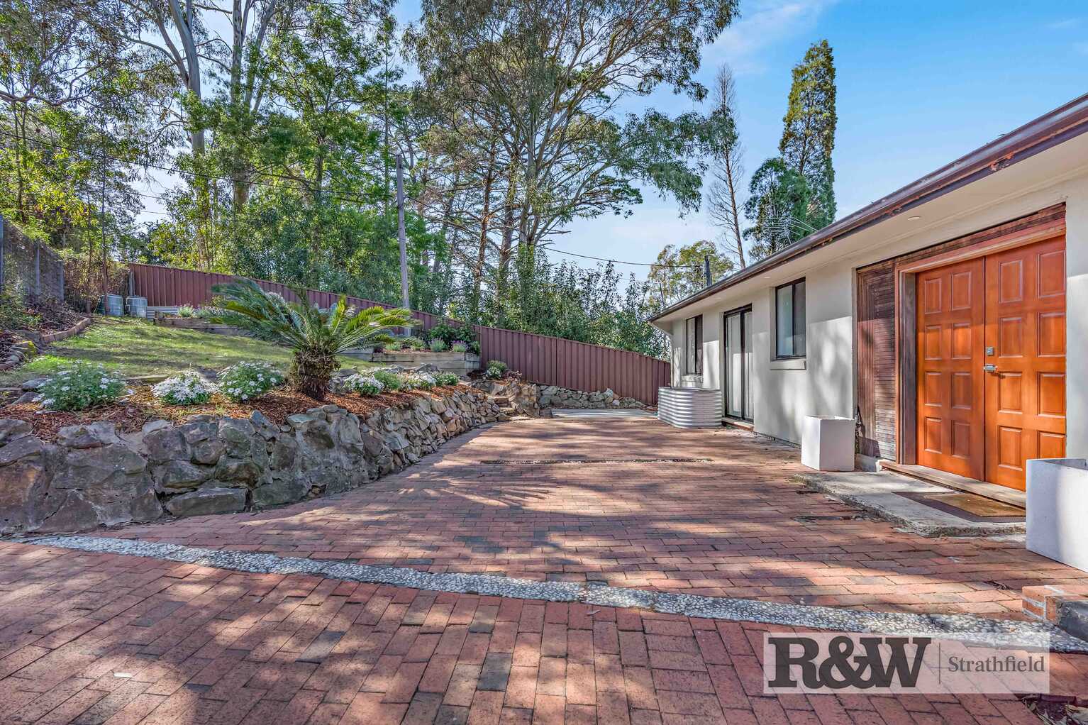 389 OLD NORTHERN RD Castle Hill 389 OLD NORTHERN RD Castle Hill