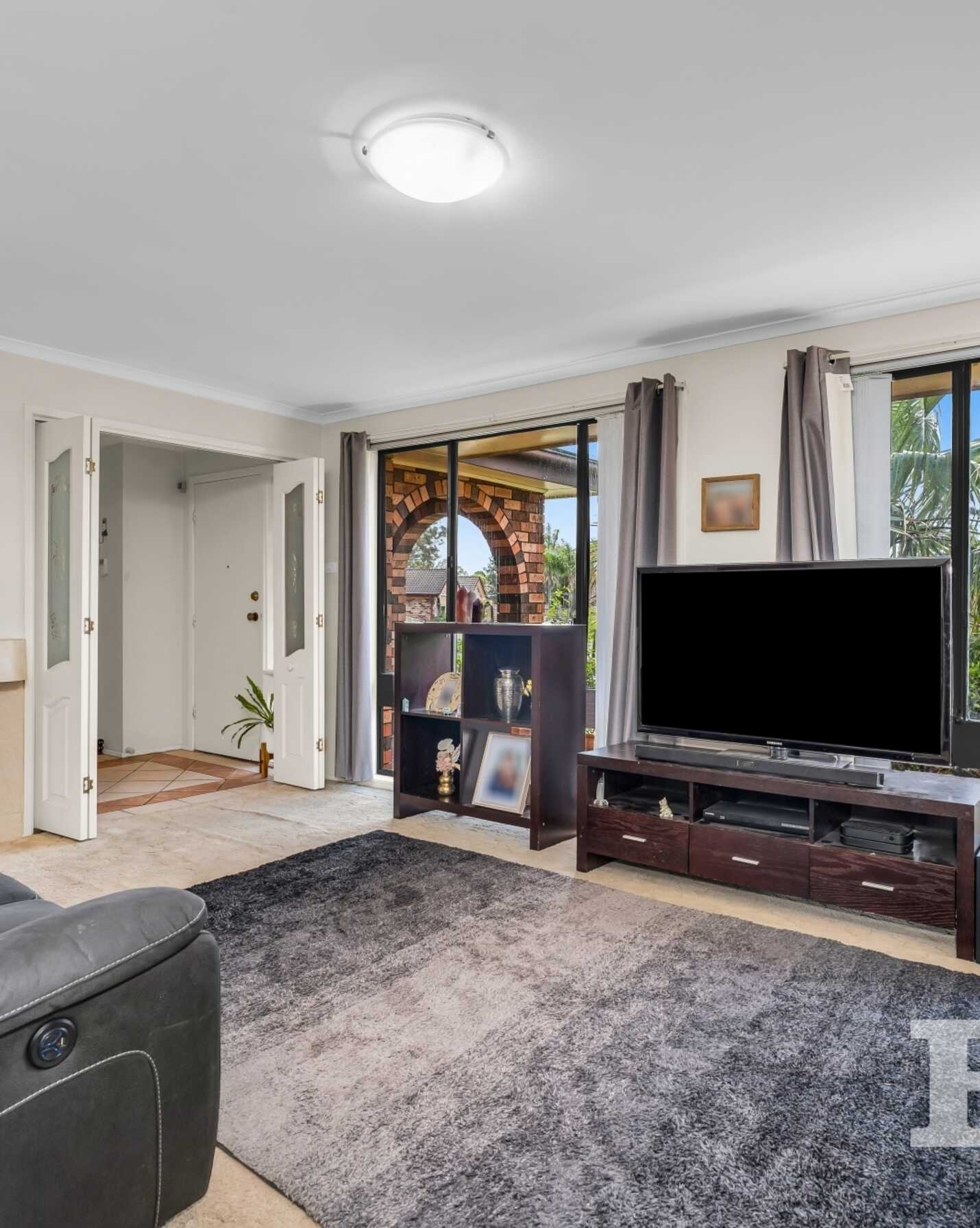 8 Rambler Place Ingleburn, Ingleburn - Thumbnail 2
