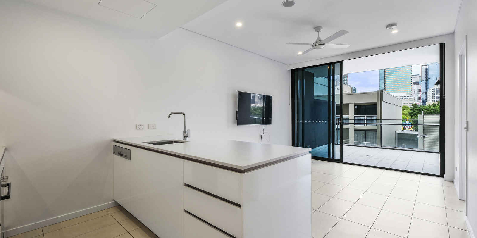 404/19 Hope Street South Brisbane 404/19 Hope Street South Brisbane