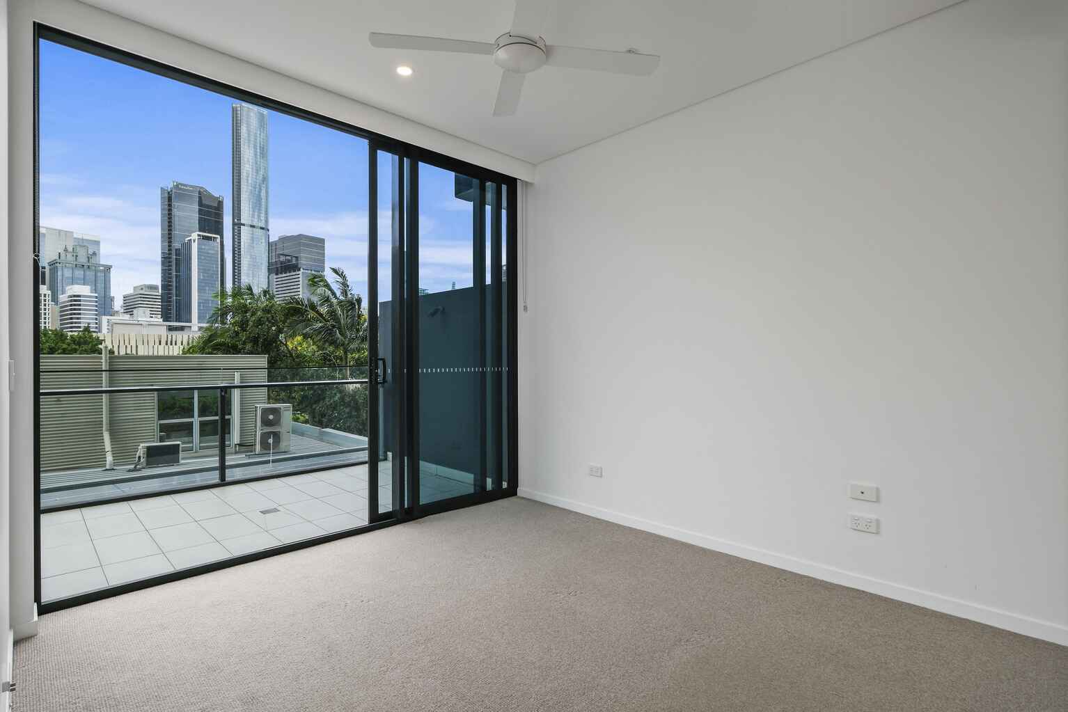 404/19 Hope Street South Brisbane 404/19 Hope Street South Brisbane