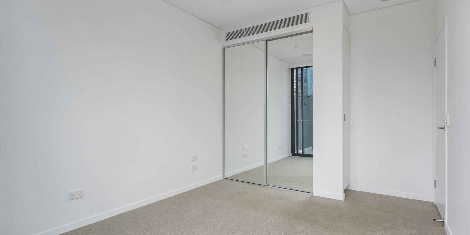 404/19 Hope Street South Brisbane 404/19 Hope Street South Brisbane