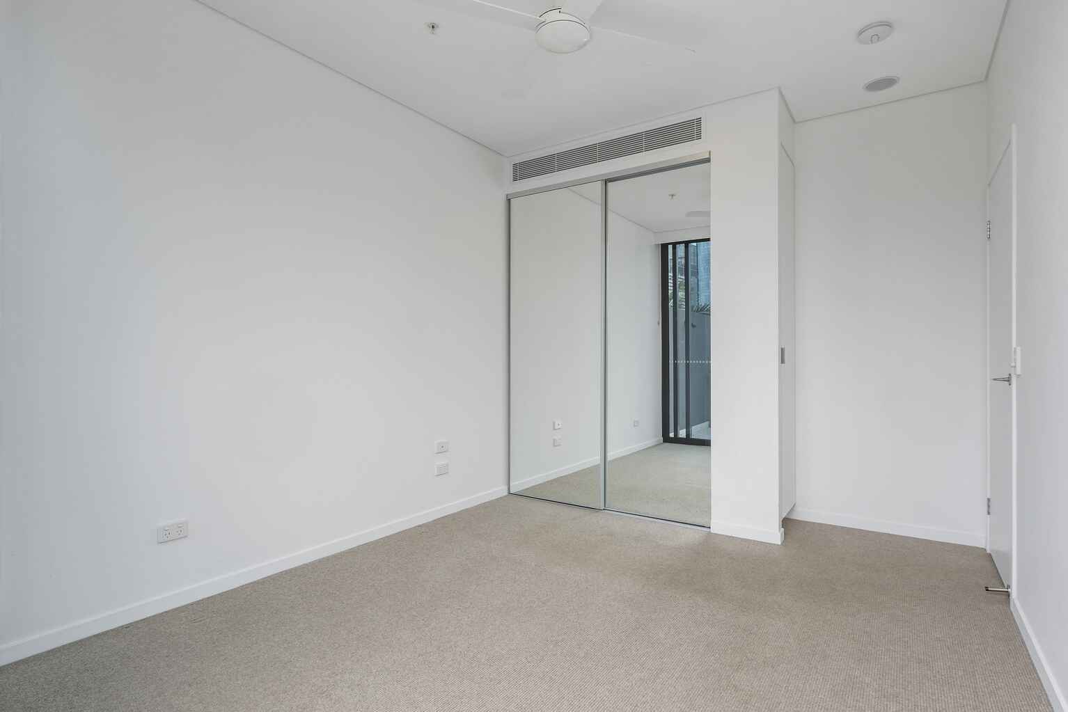 404/19 Hope Street South Brisbane 404/19 Hope Street South Brisbane