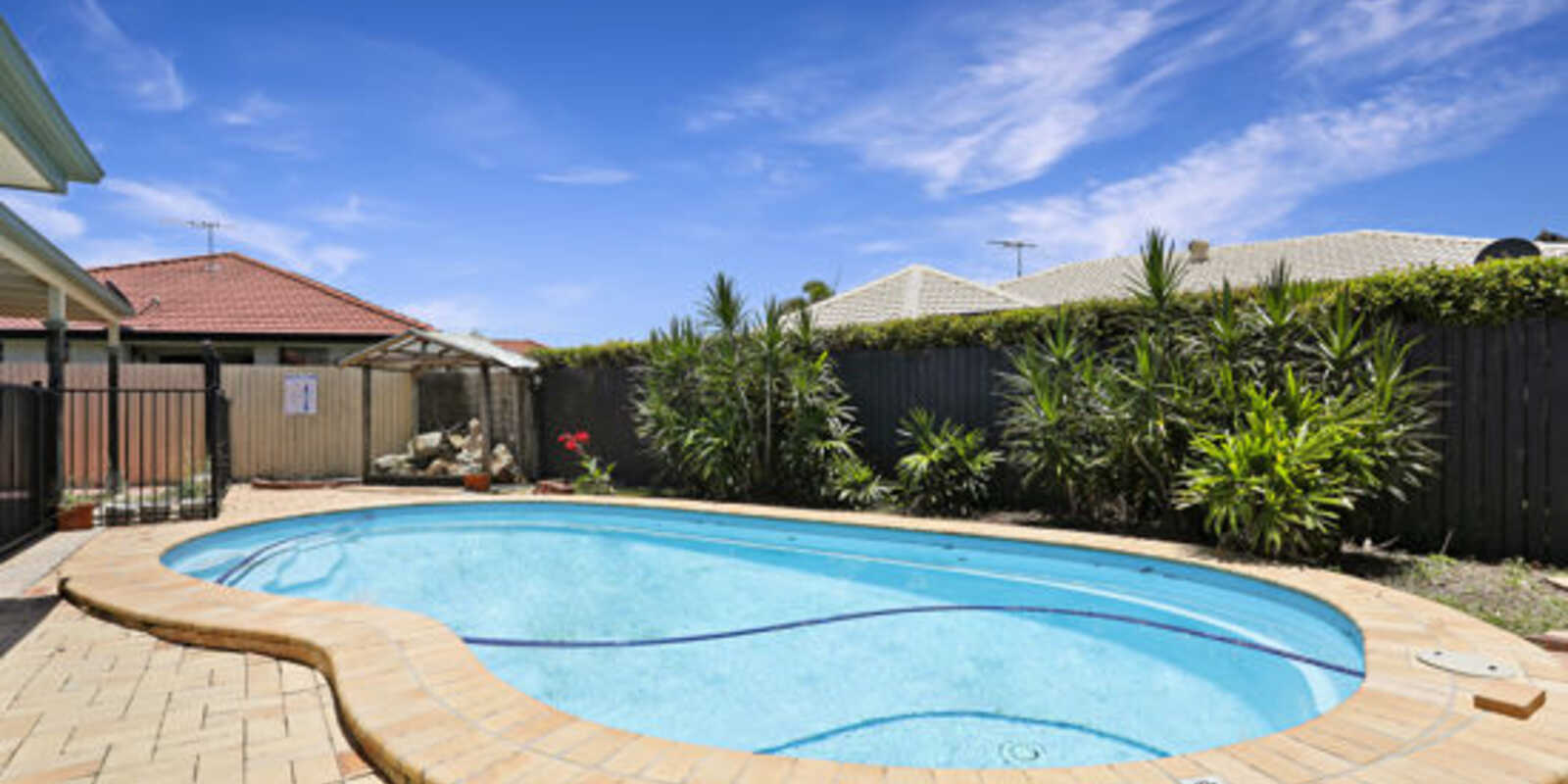 12 Queenscliff Court Sandstone Point 12 Queenscliff Court Sandstone Point