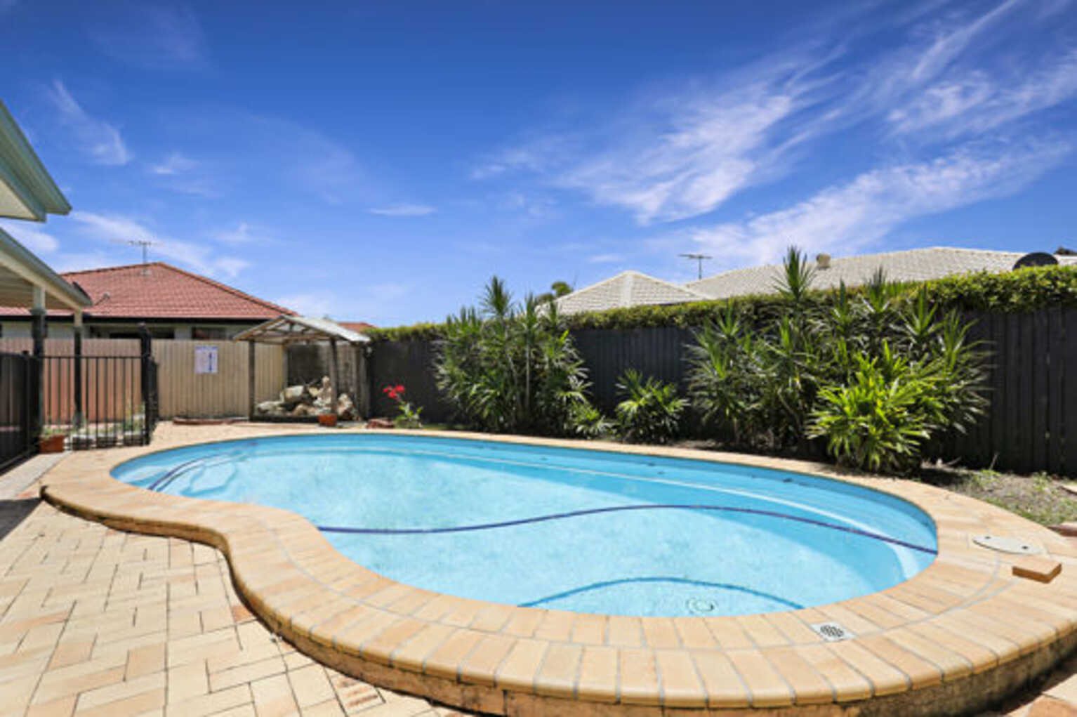 12 Queenscliff Court Sandstone Point 12 Queenscliff Court Sandstone Point
