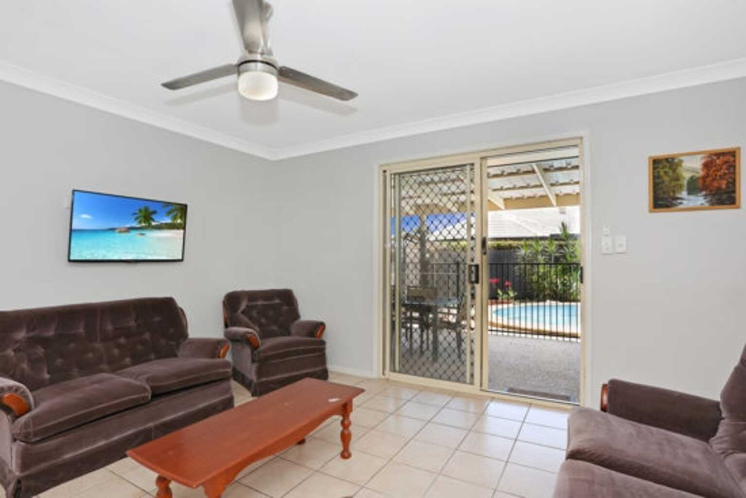 12 Queenscliff Court Sandstone Point 12 Queenscliff Court Sandstone Point