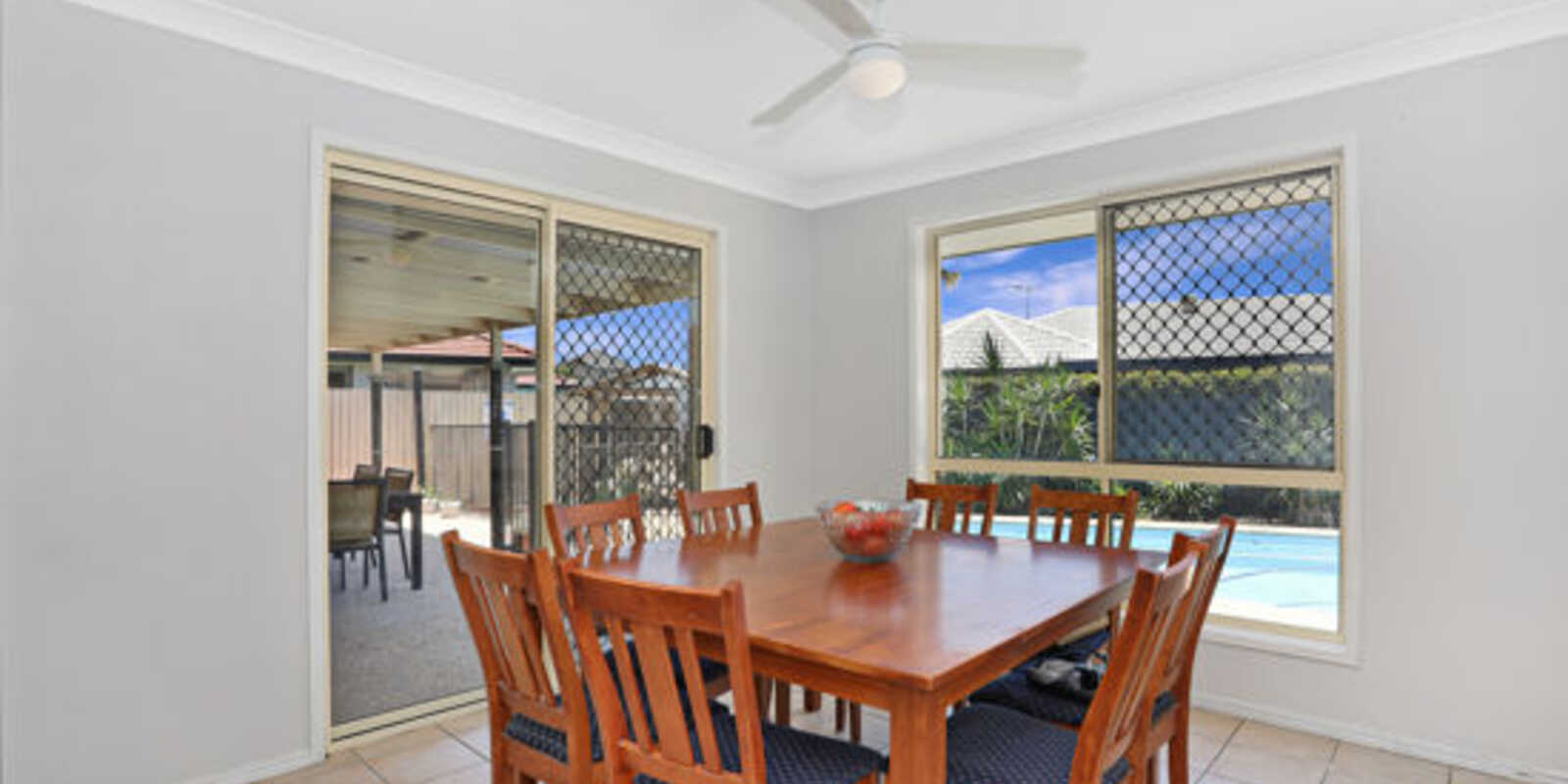 12 Queenscliff Court Sandstone Point 12 Queenscliff Court Sandstone Point