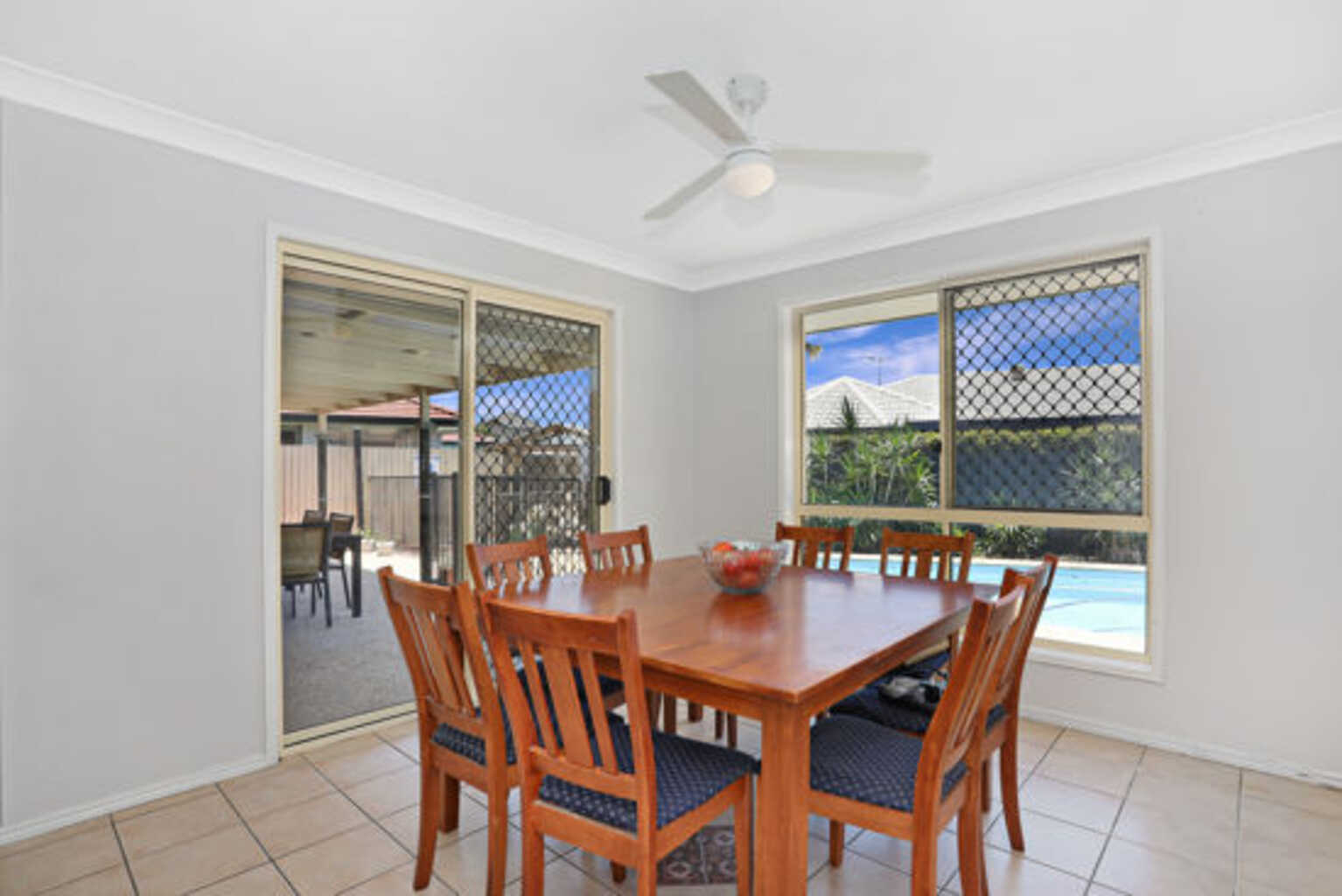 12 Queenscliff Court Sandstone Point 12 Queenscliff Court Sandstone Point