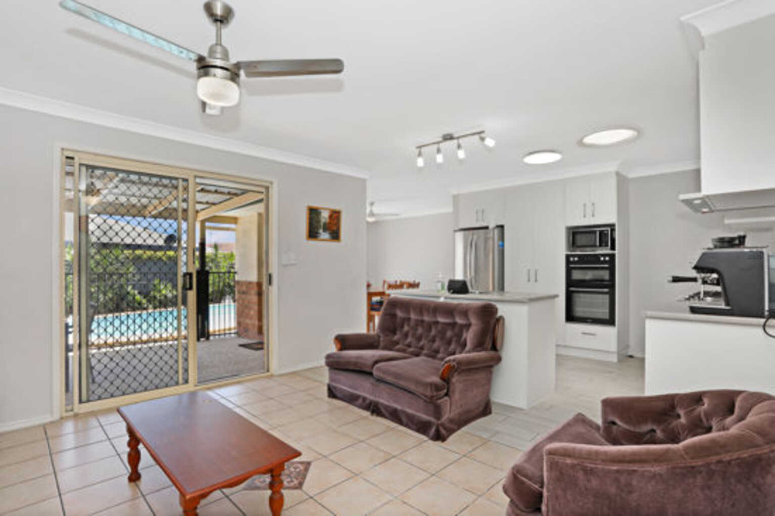 12 Queenscliff Court Sandstone Point 12 Queenscliff Court Sandstone Point